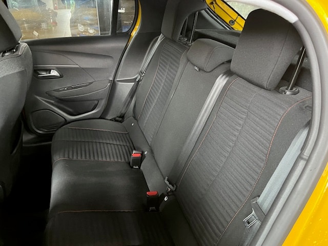 PEUGEOT 208 1.2 PureTech Allure EAT8-image-12