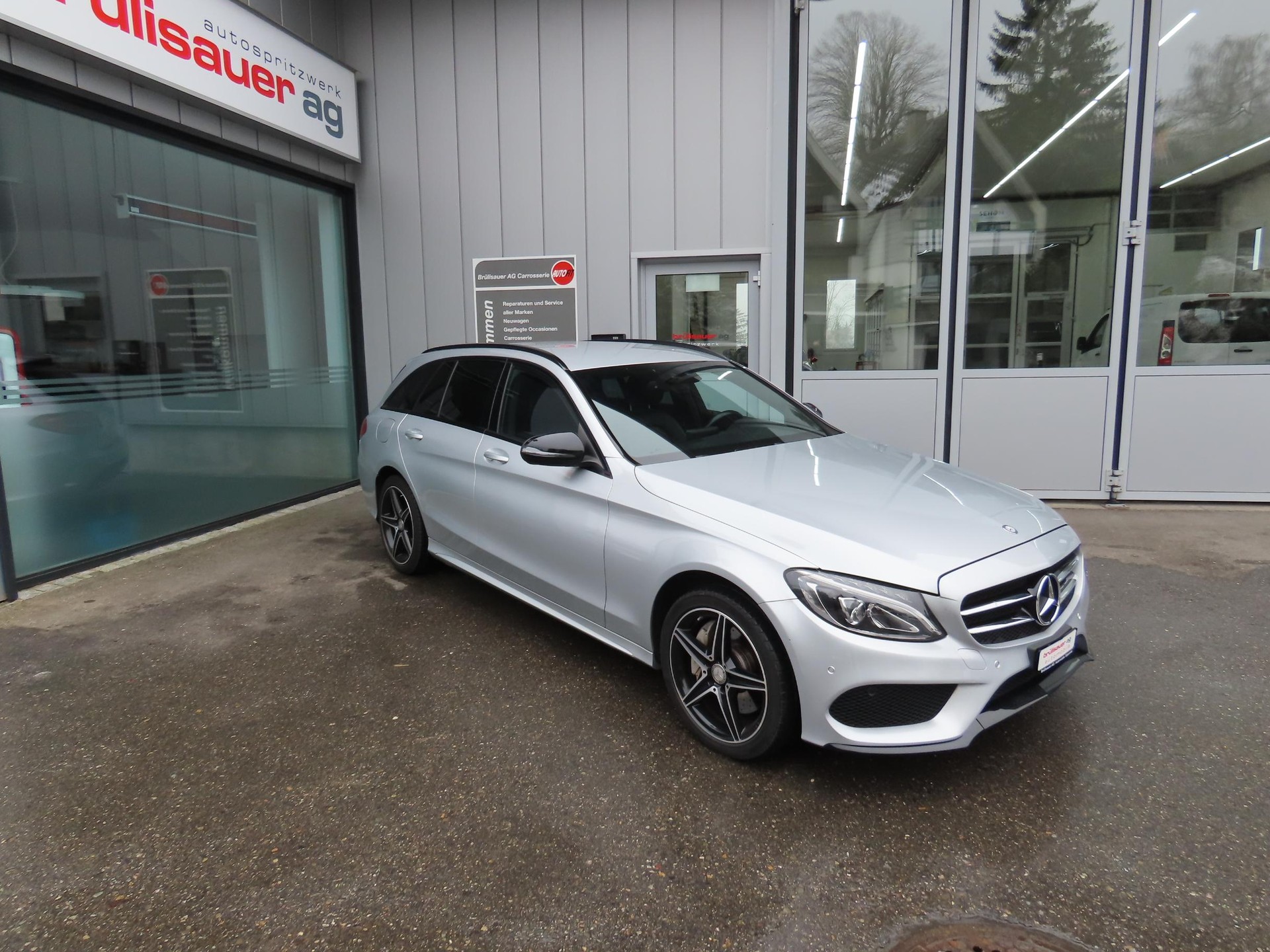 MERCEDES-BENZ C 250 d AMG Line 4m Kombi-showroom-element-2