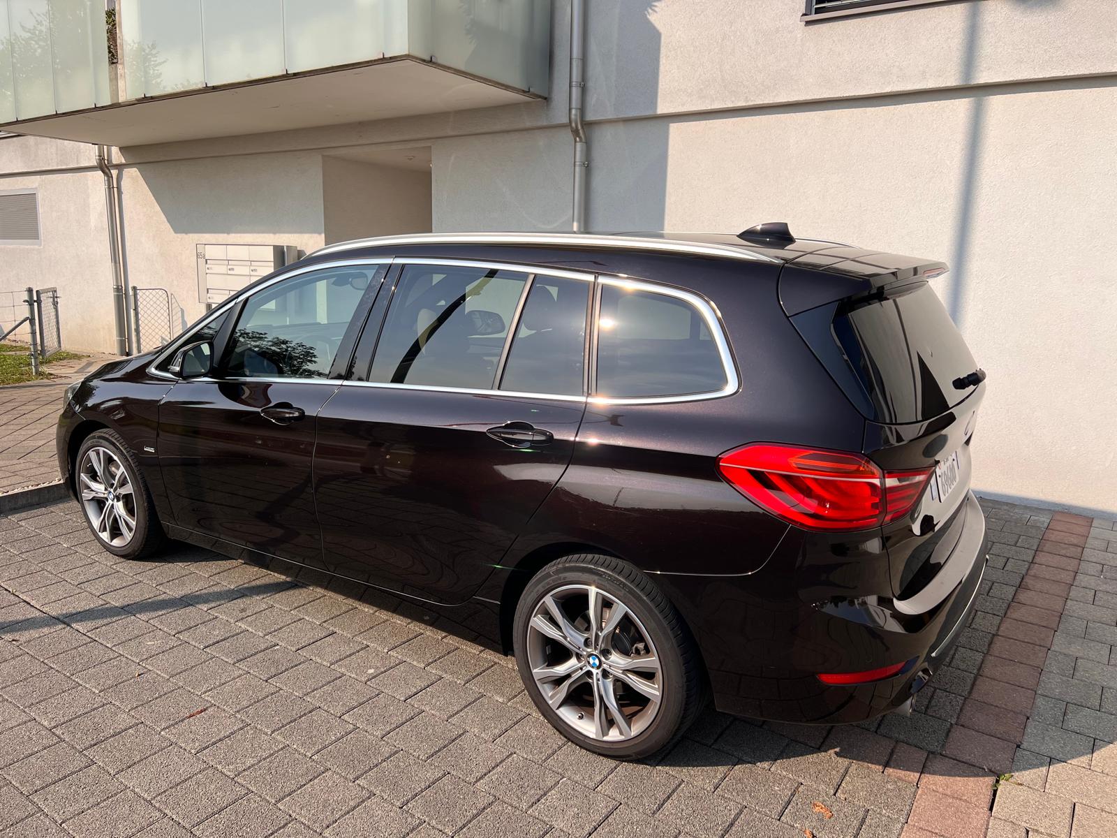 BMW 220i Gran Tourer Luxury Line DKG-image-4