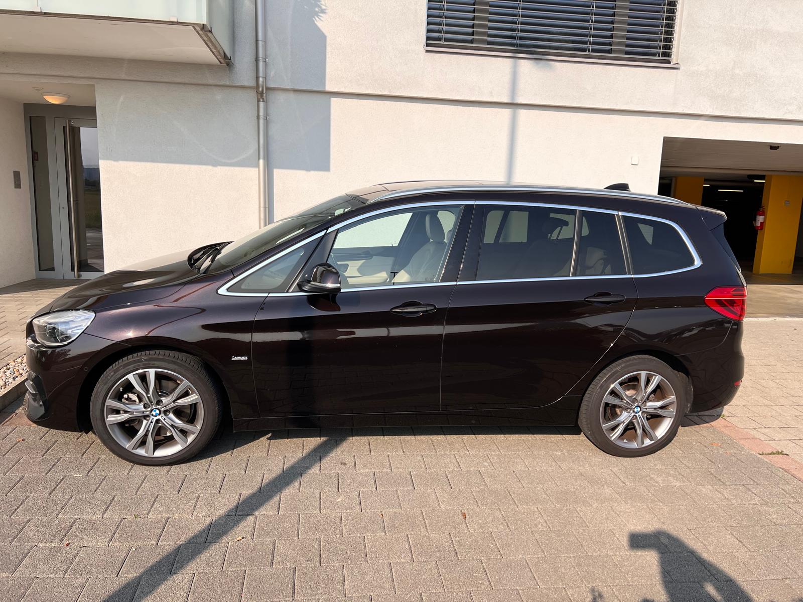 BMW 220i Gran Tourer Luxury Line DKG-image-3