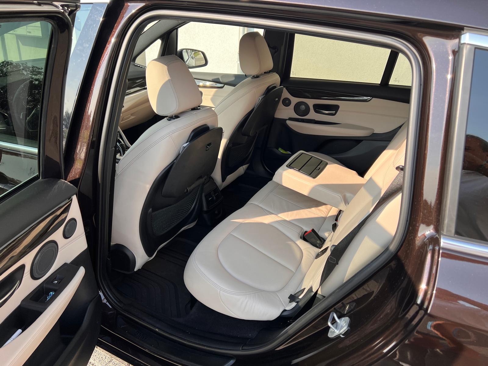 BMW 220i Gran Tourer Luxury Line DKG-image-5