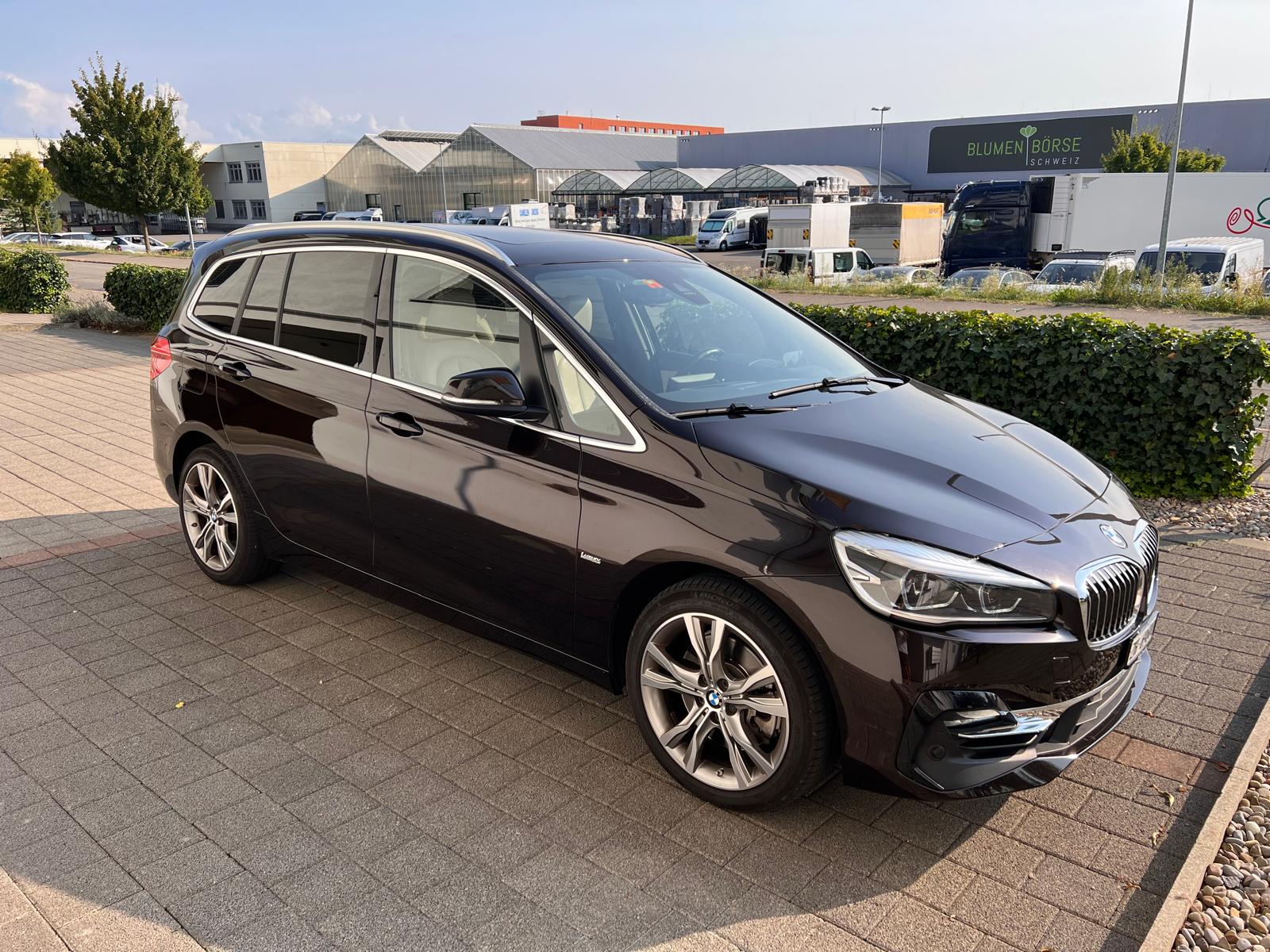 BMW 220i Gran Tourer Luxury Line DKG-image-1