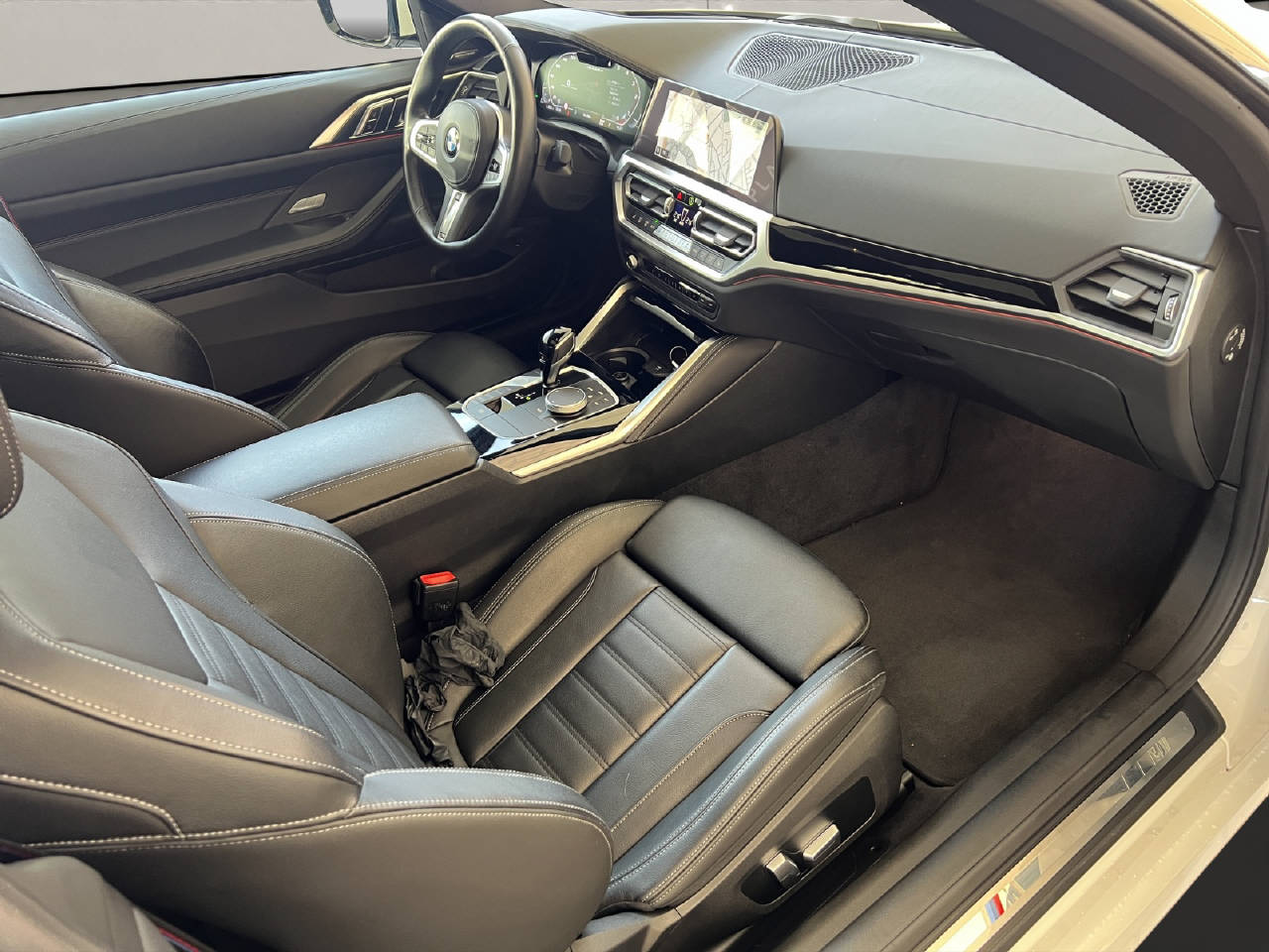 BMW M440d xDrive Coupé-image-12