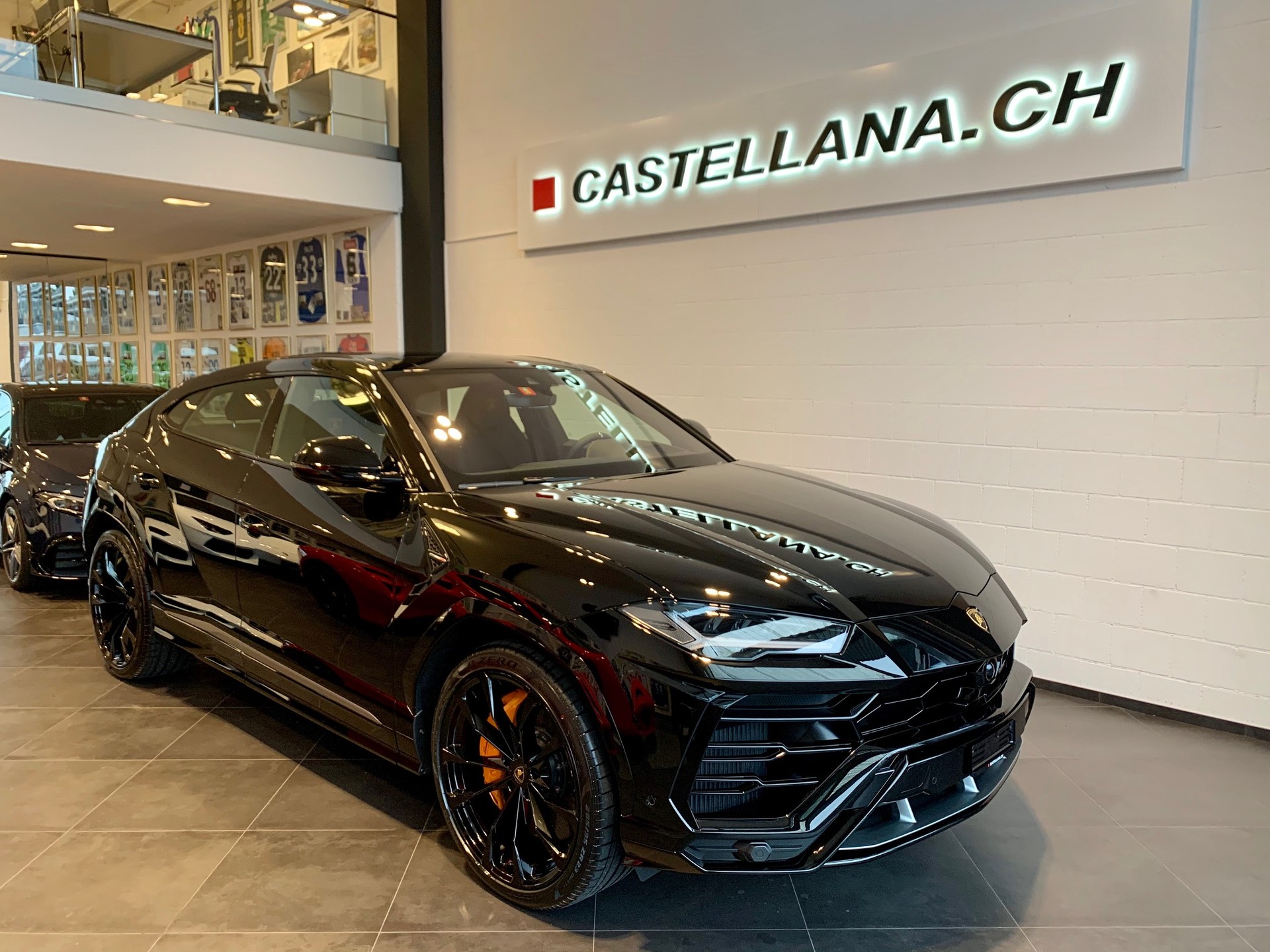 LAMBORGHINI Urus E-Gear