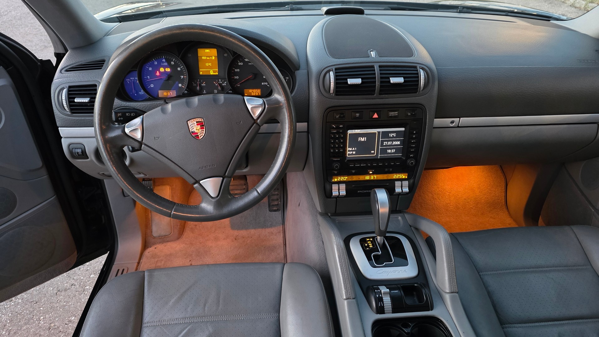 PORSCHE Cayenne-image-9