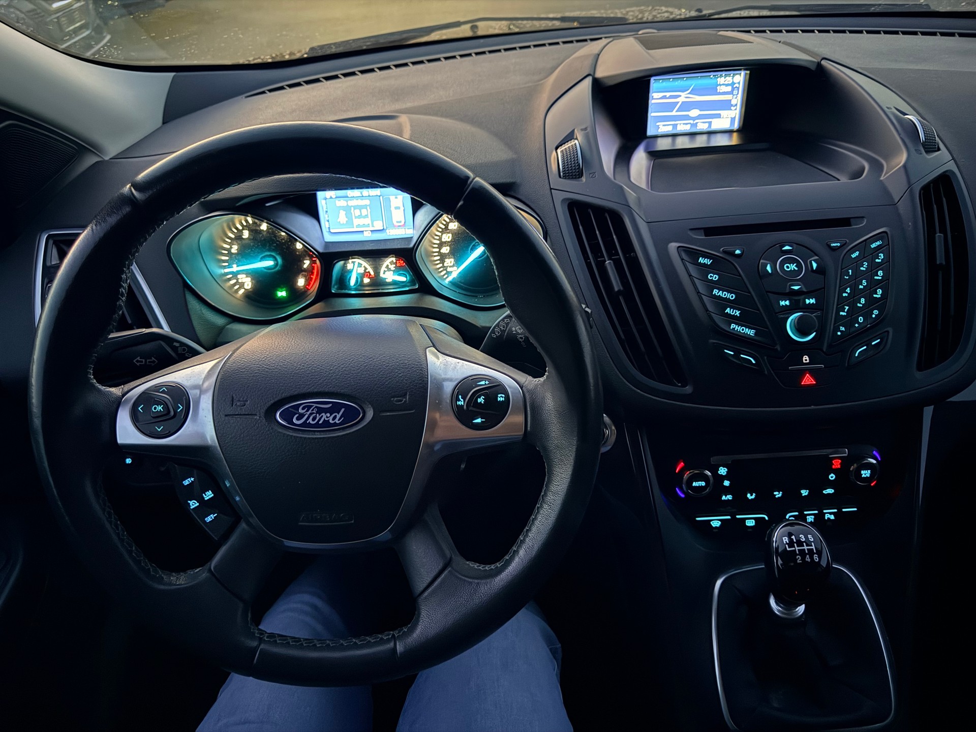 FORD Kuga 1.6 SCTi Titanium 2WD-image-16