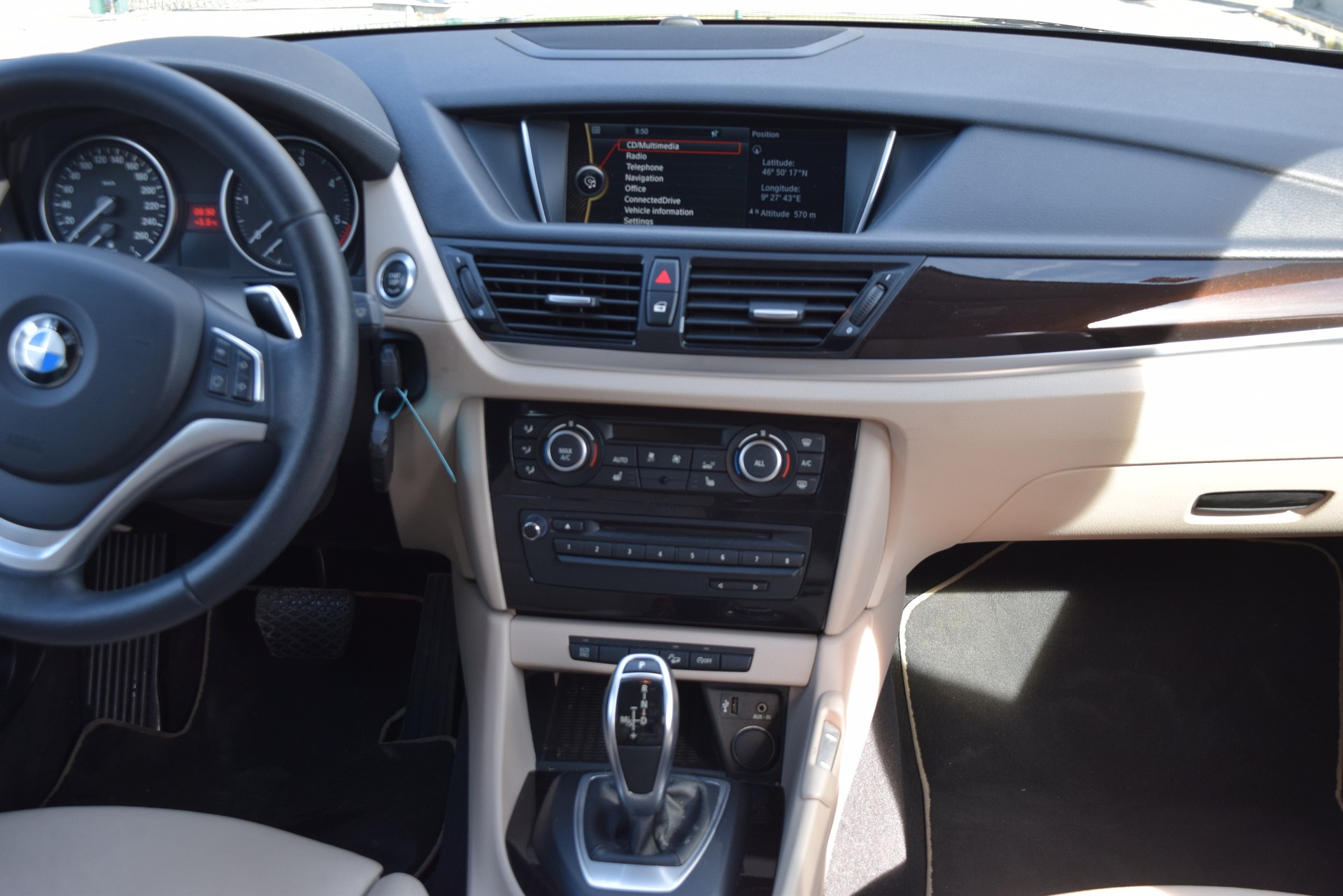 BMW X1 xDrive 25d Steptronic-image-12