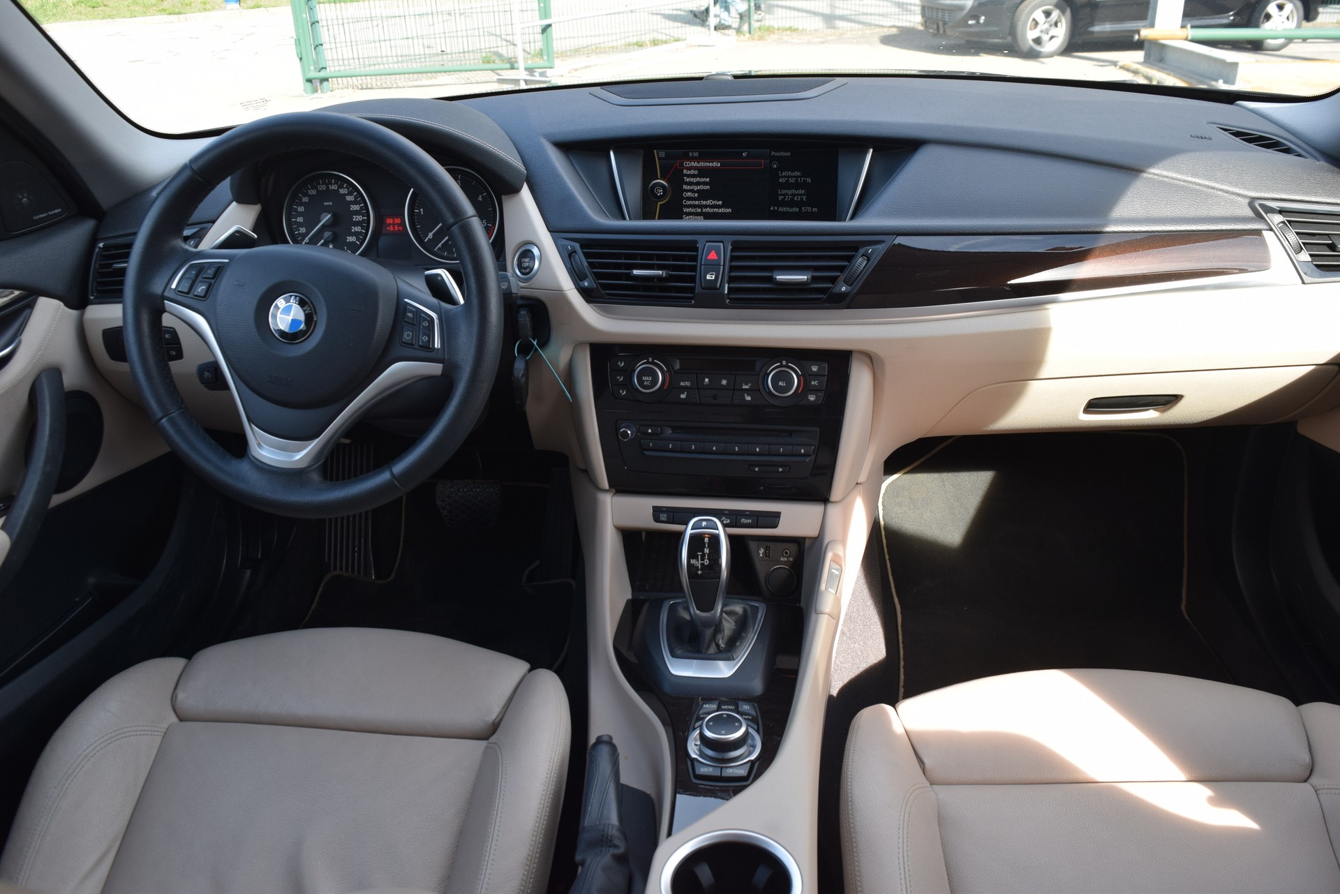 BMW X1 xDrive 25d Steptronic-image-11