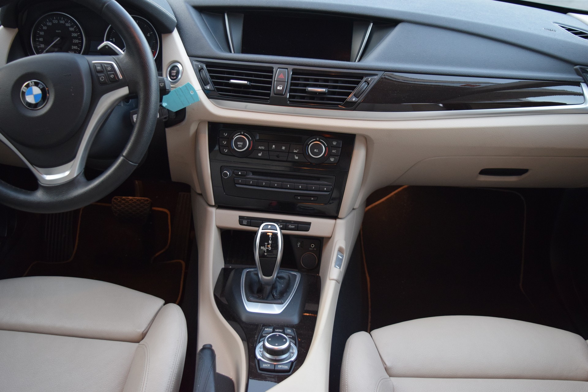 BMW X1 xDrive 25d Steptronic-image-12