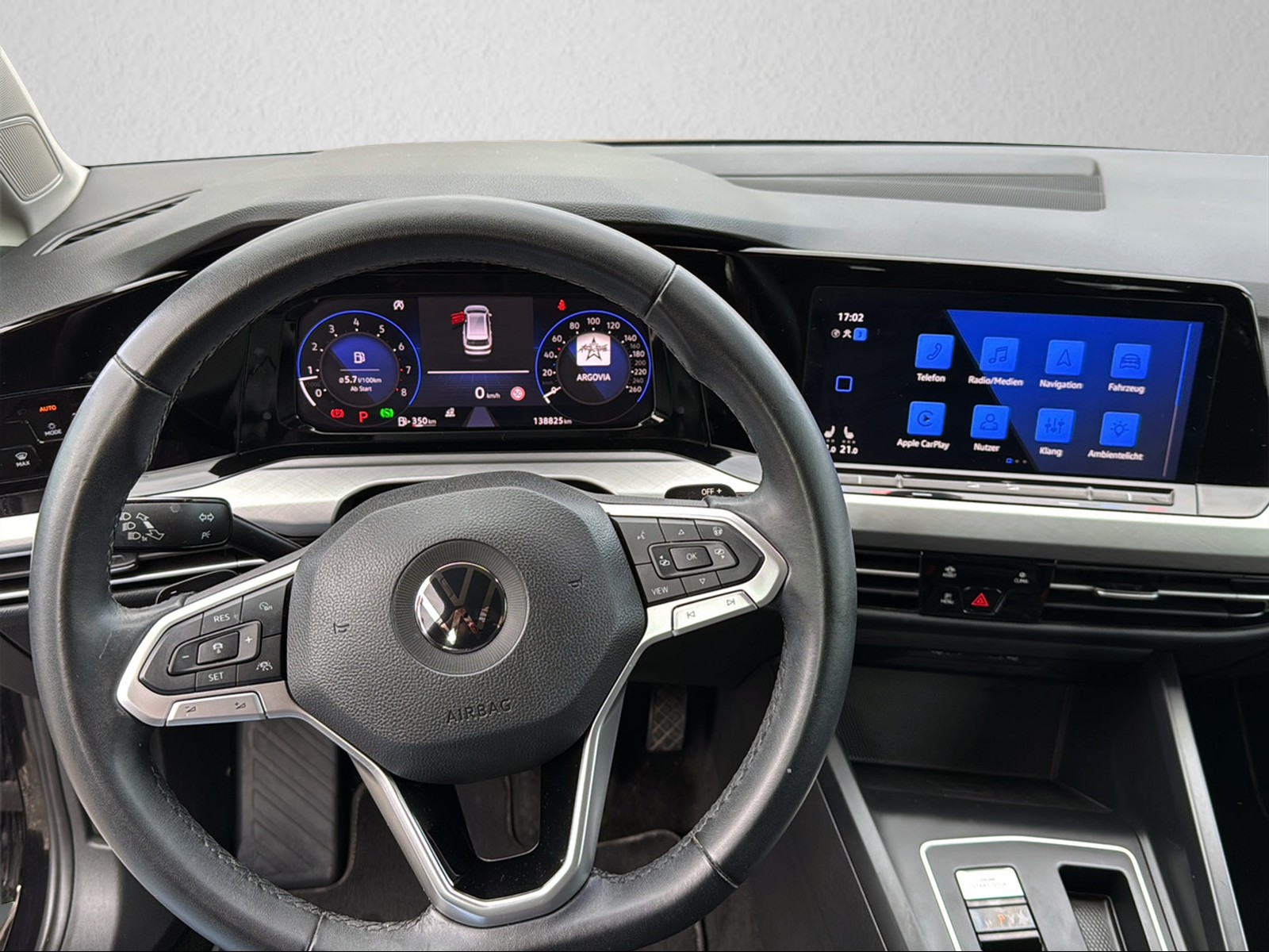 VW Golf Variant 1.5 TSI Life-image-5
