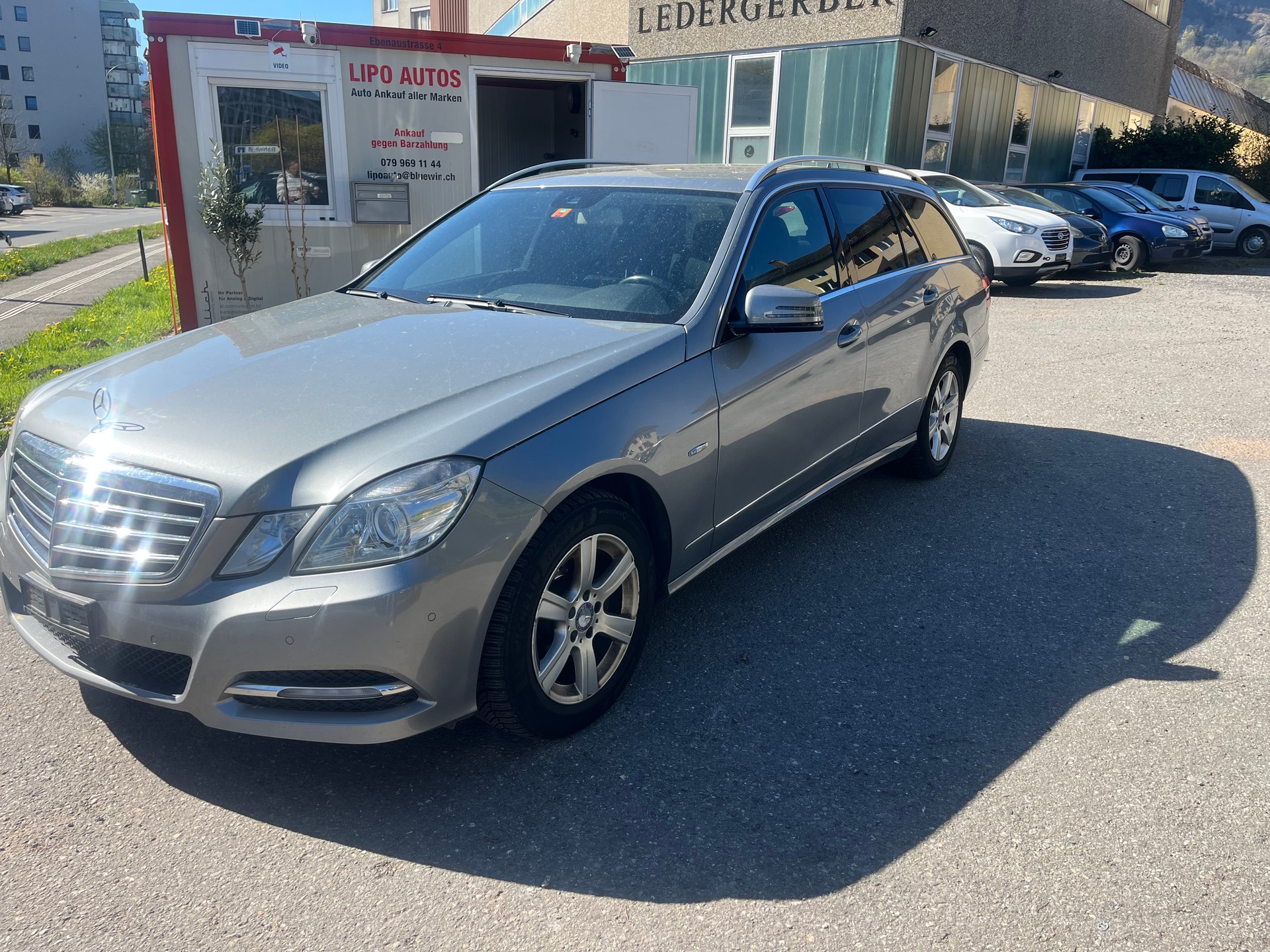 MERCEDES-BENZ E 220 CDI BlueEfficiency My Star Automatic-image-1