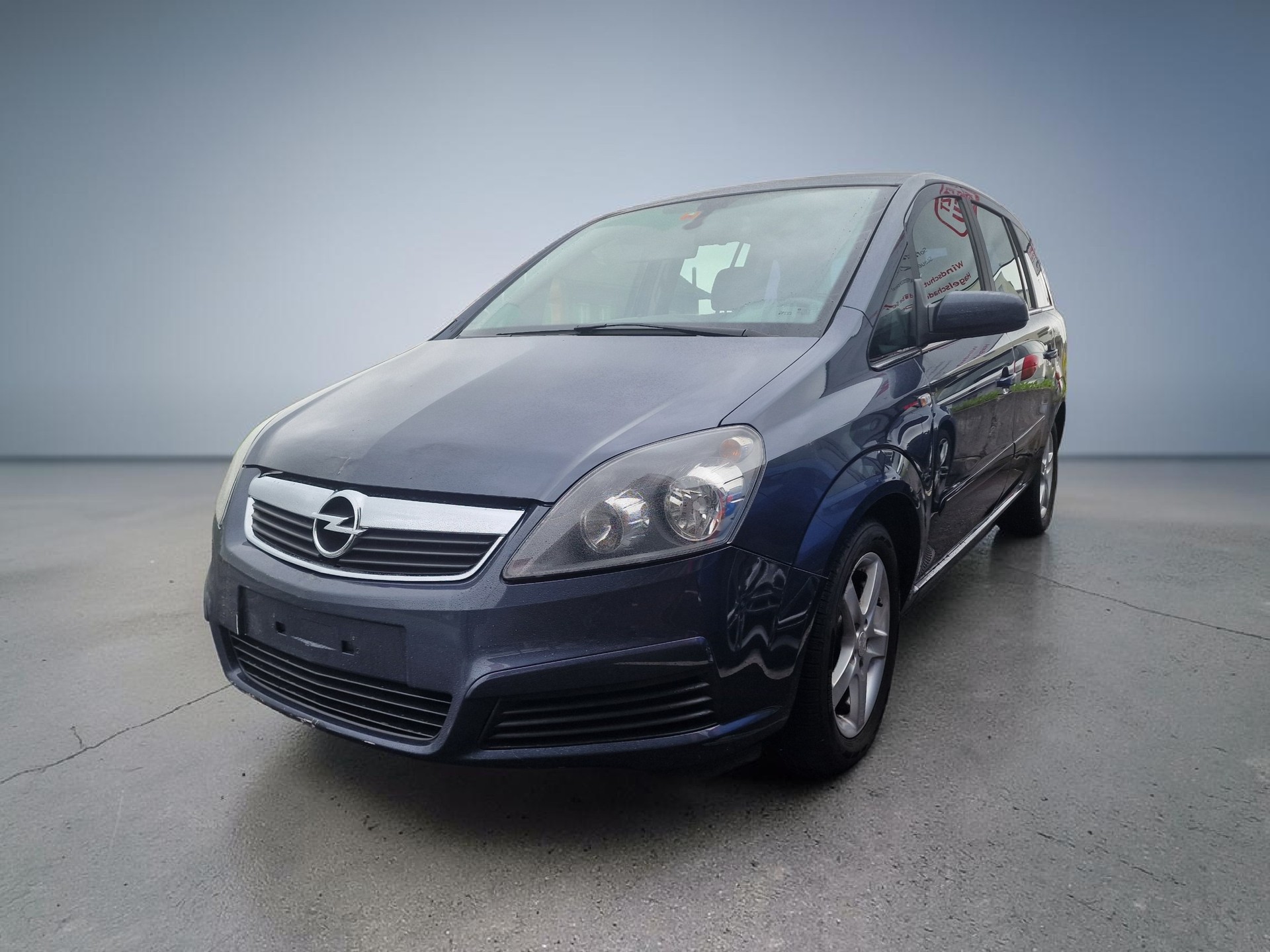 OPEL Zafira 2.2i 16V Cosmo 12Mt Gara Neu MFK-showroom-element-1