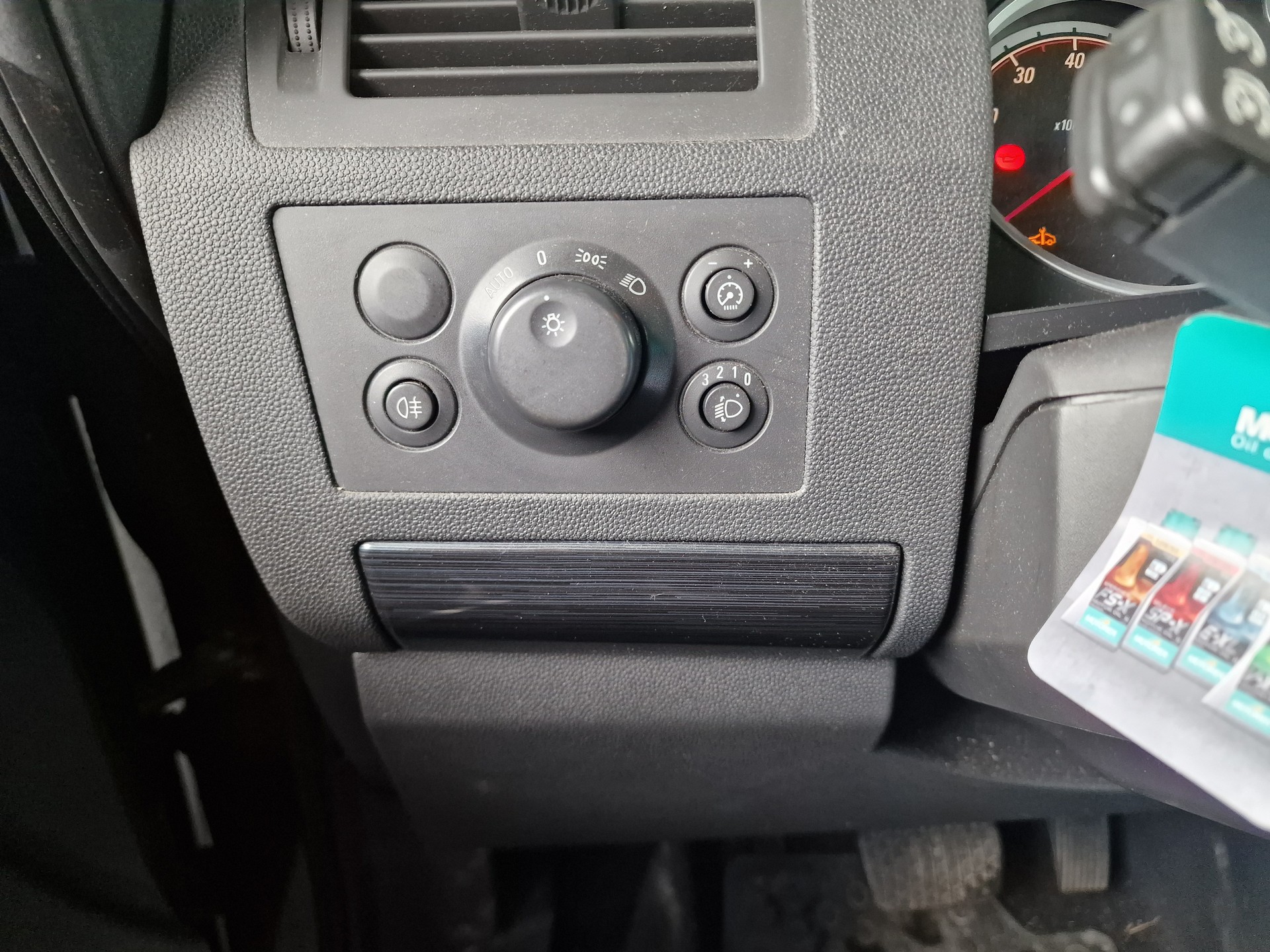 OPEL Zafira 2.2i 16V Cosmo 12Mt Gara Neu MFK-image-17