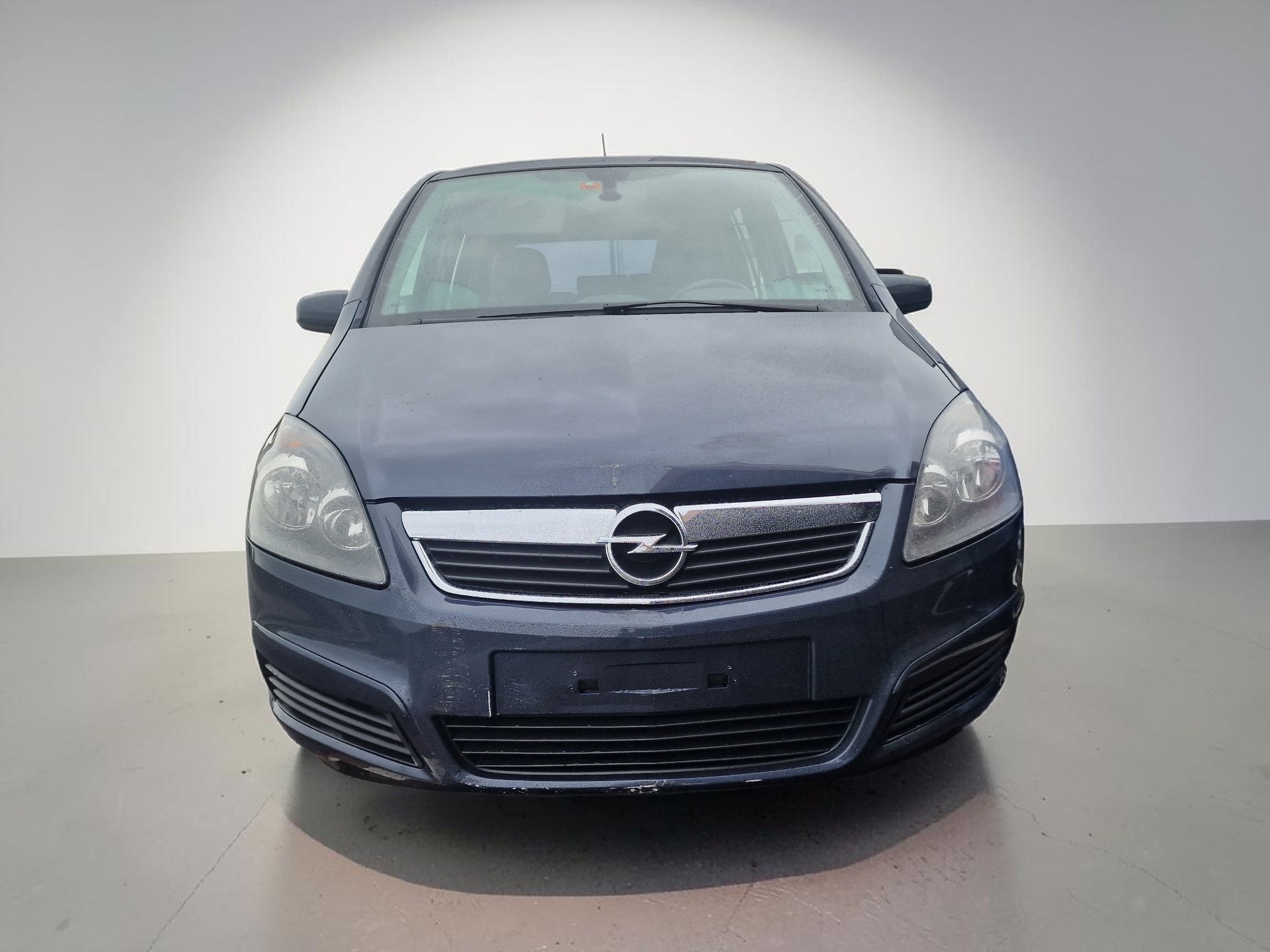 OPEL Zafira 2.2i 16V Cosmo 12Mt Gara Neu MFK-showroom-element-2