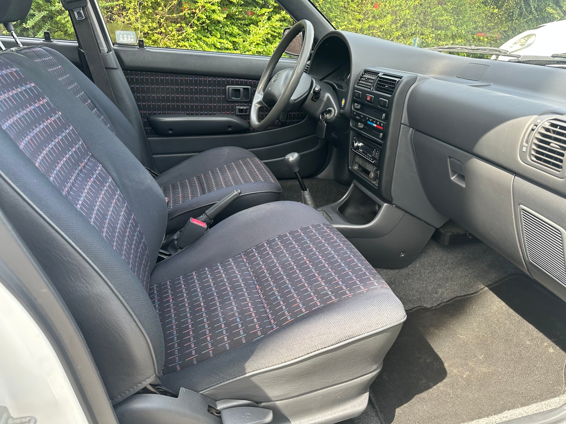 TOYOTA Starlet 1.3 XLi Dino-image-10