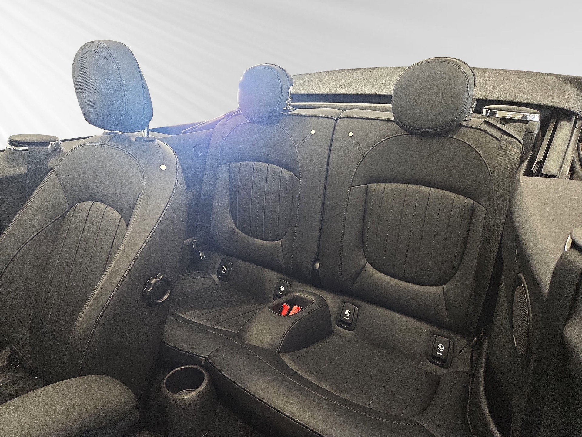 MINI Cooper Cabriolet Sidewalk Edition DKG-image-5