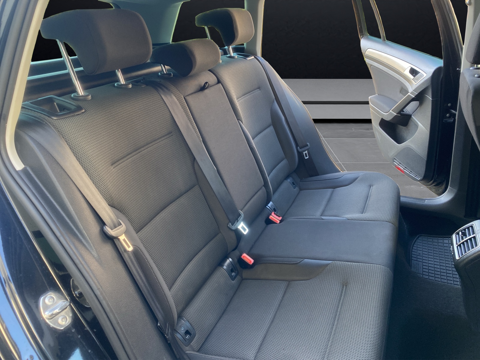 VW Golf Variant 1.6 TDI (( Diesel )) Comfortline 4Motion 4x4 Allrad * Frisch ab MFK & Frisch ab Service. Garantie . *-image-22