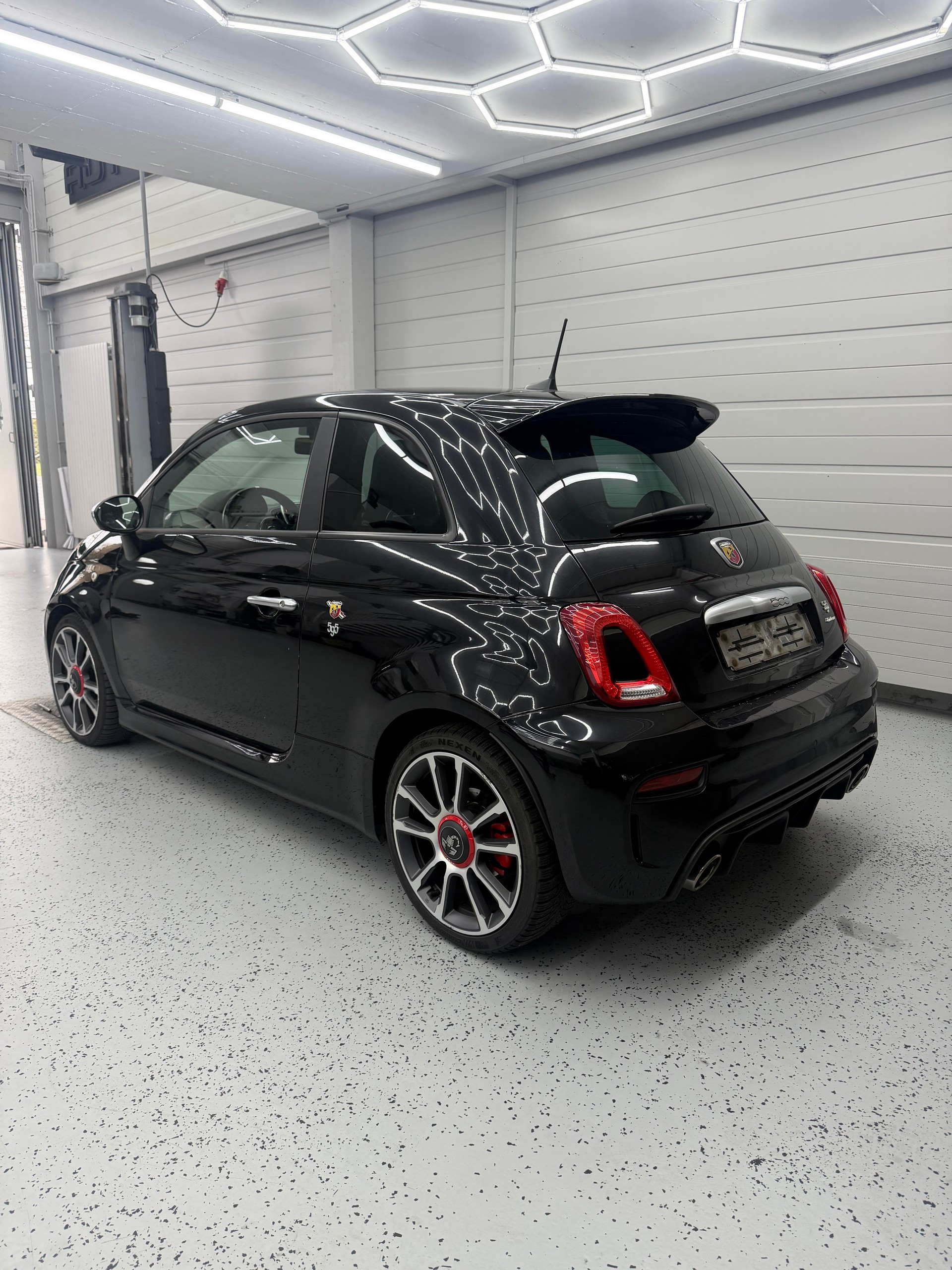 FIAT 595 1.4 16V Turbo Abarth Turismo-image-3