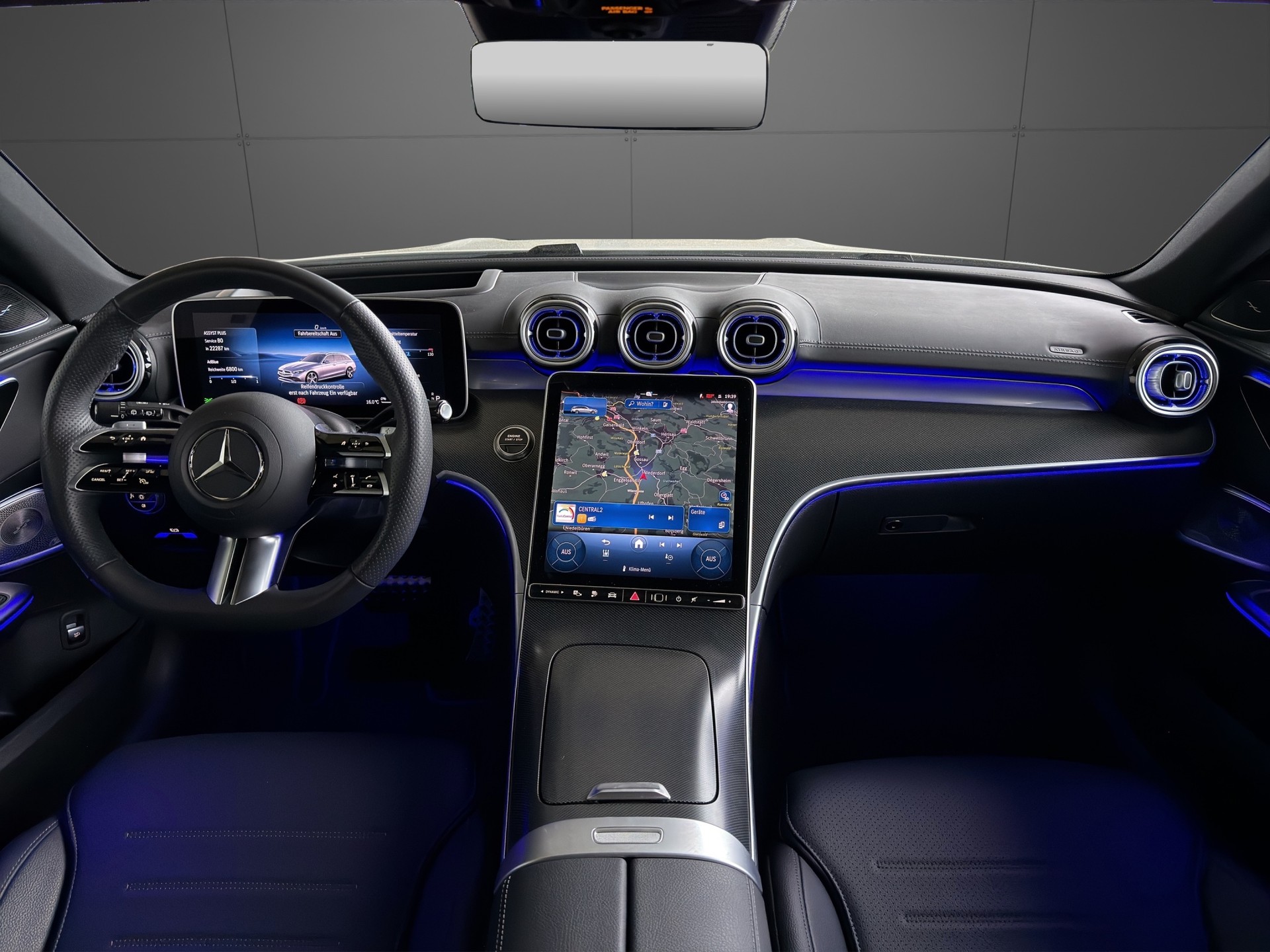 MERCEDES-BENZ C 300de T 4Matic AMG Line-image-12