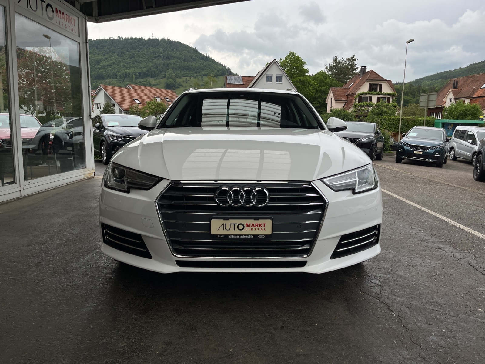 AUDI A4 Avant 2.0 TFSI Sport S-tronic-showroom-element-3