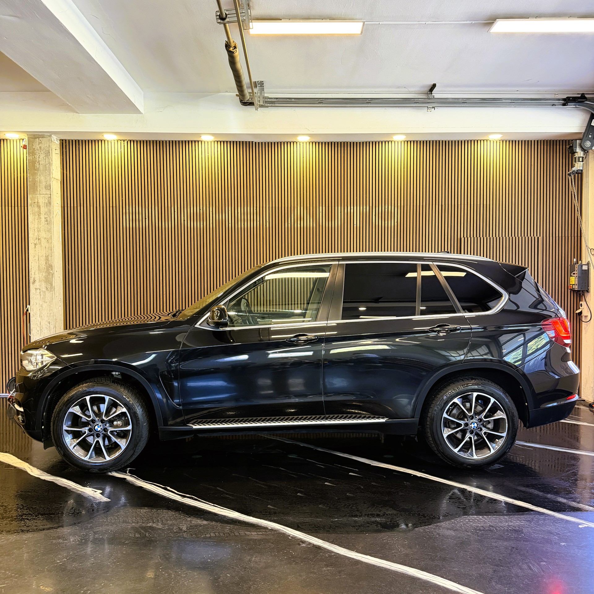 BMW X5 xDrive 30d Steptronic-showroom-element-3