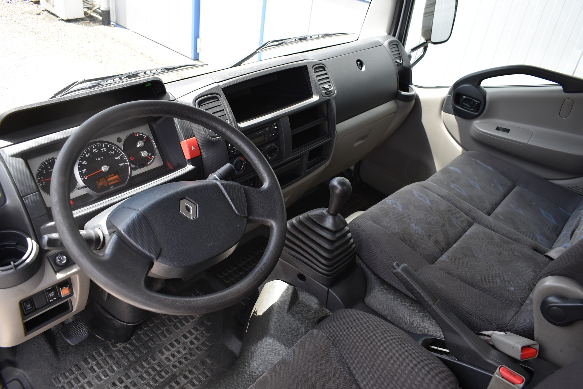 RENAULT Maxity 130.45 Brücke AHK-image-4