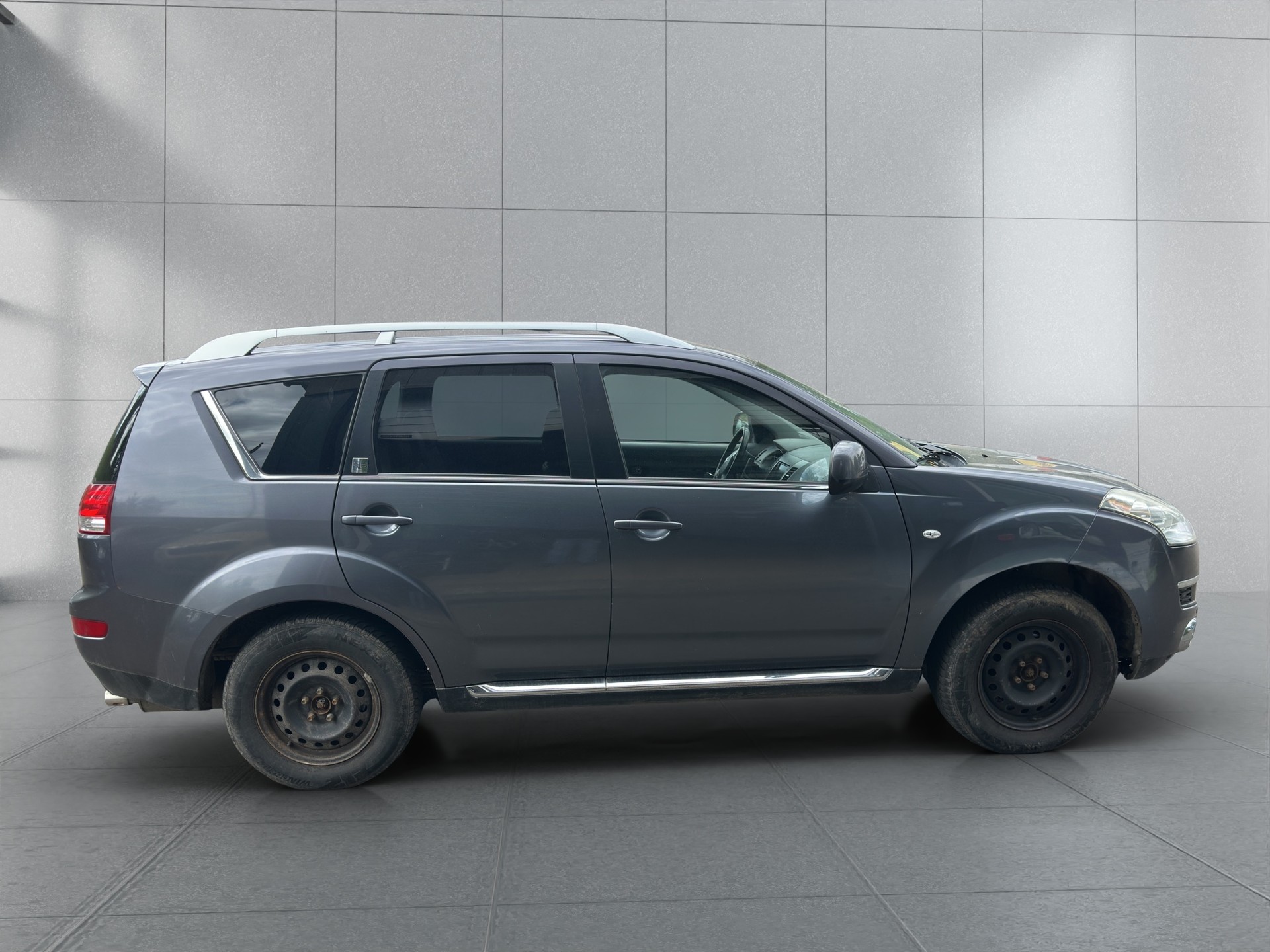 CITROEN C-Crosser 2.2 HDi Exclusive DCS6-image-4