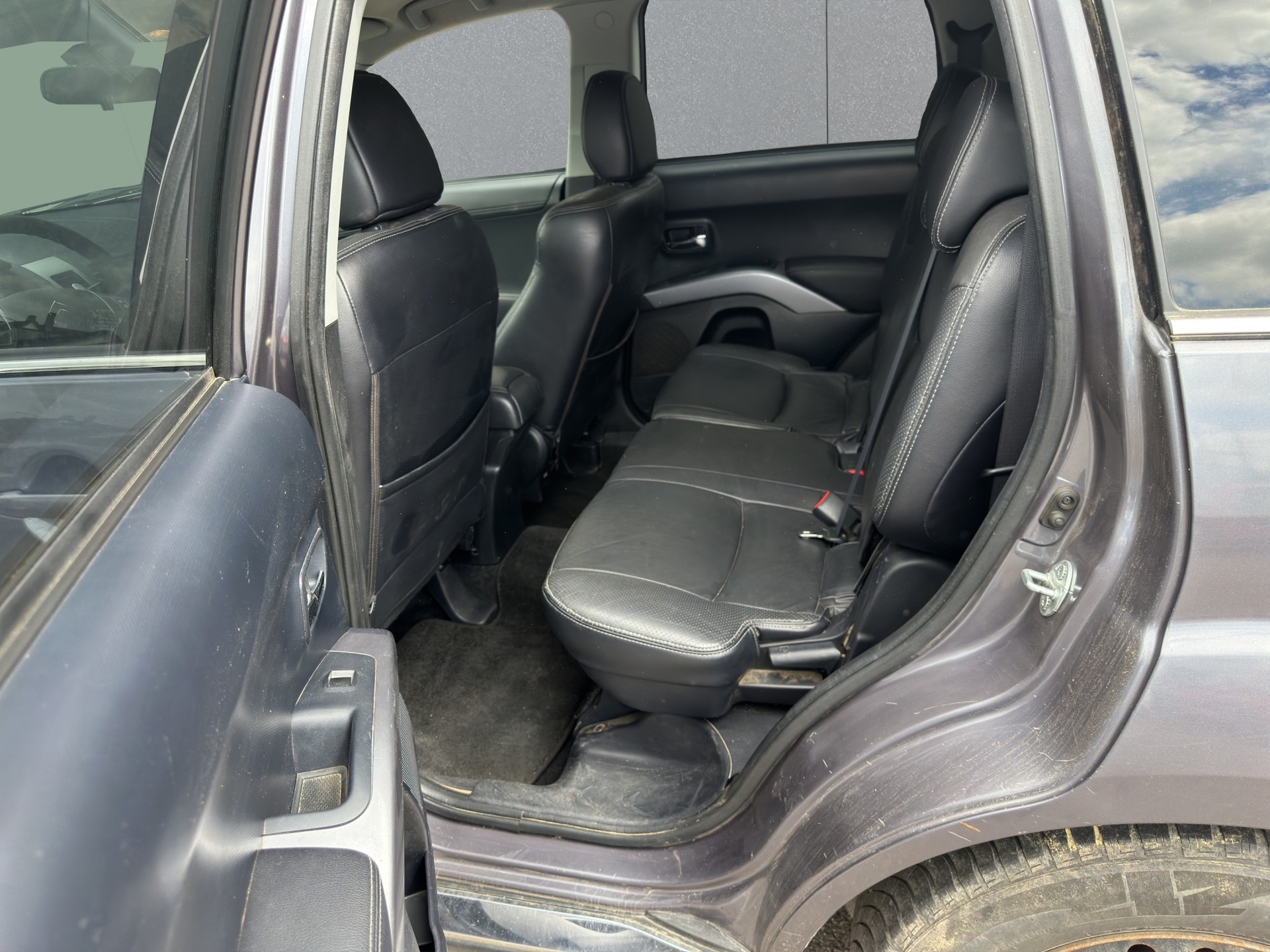 CITROEN C-Crosser 2.2 HDi Exclusive DCS6-image-10