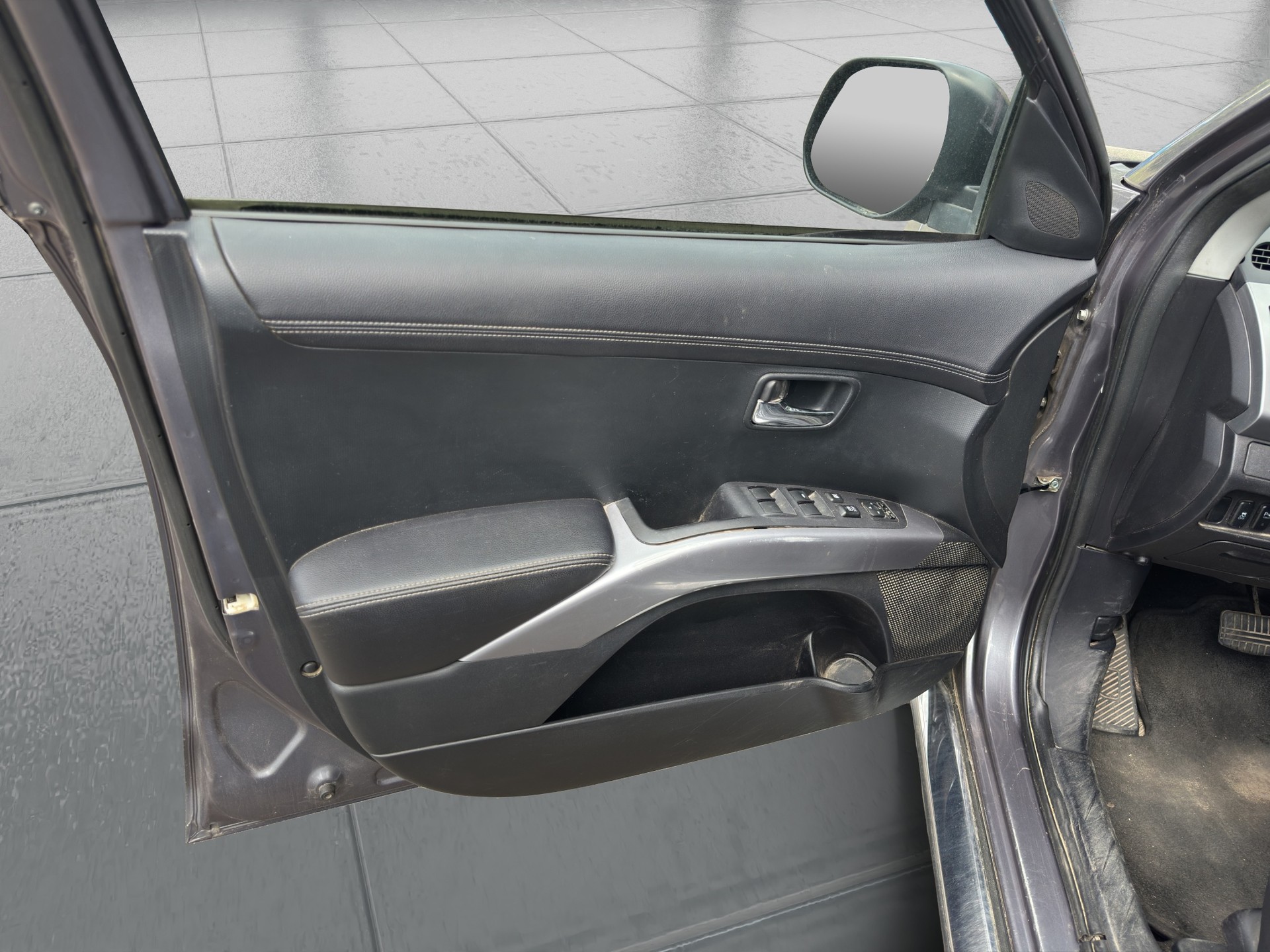 CITROEN C-Crosser 2.2 HDi Exclusive DCS6-image-11