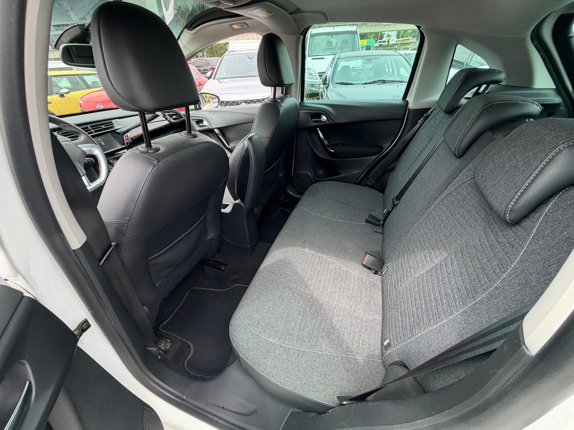 CITROEN C3 1.2i Exclusive-image-9