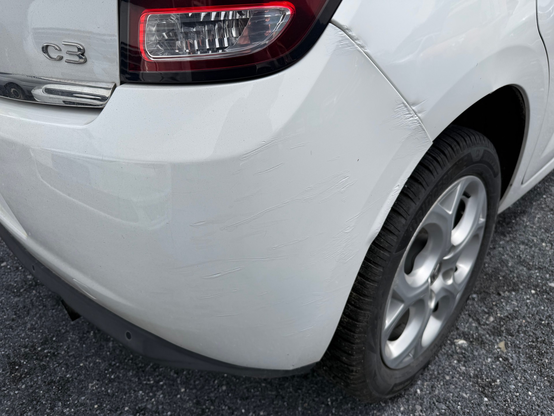CITROEN C3 1.2i Exclusive-image-5