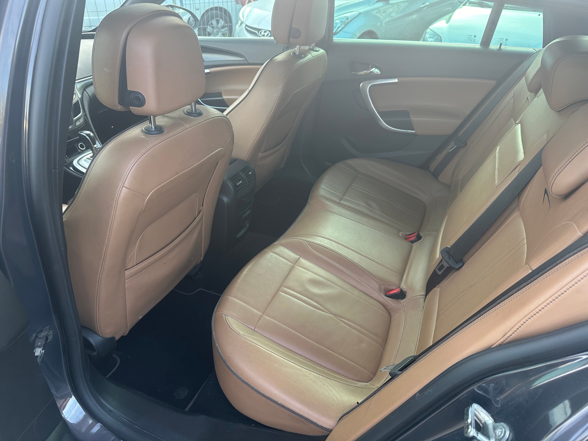 OPEL Insignia Country Tourer 2.0 CDTI 4WD Automatic-image-12