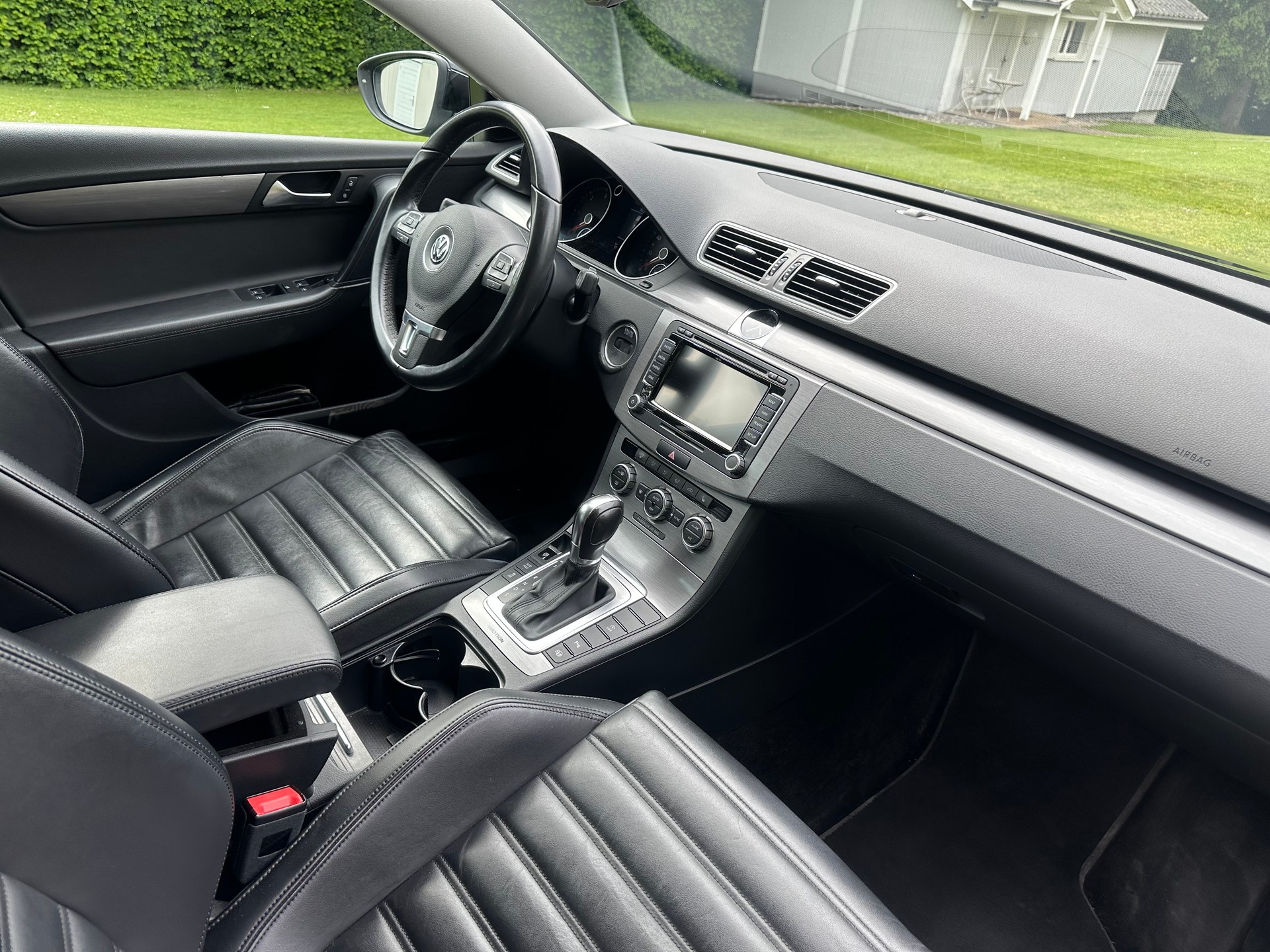 VW Passat Variant 2.0 TDI BMT Design 4M DSG-image-9