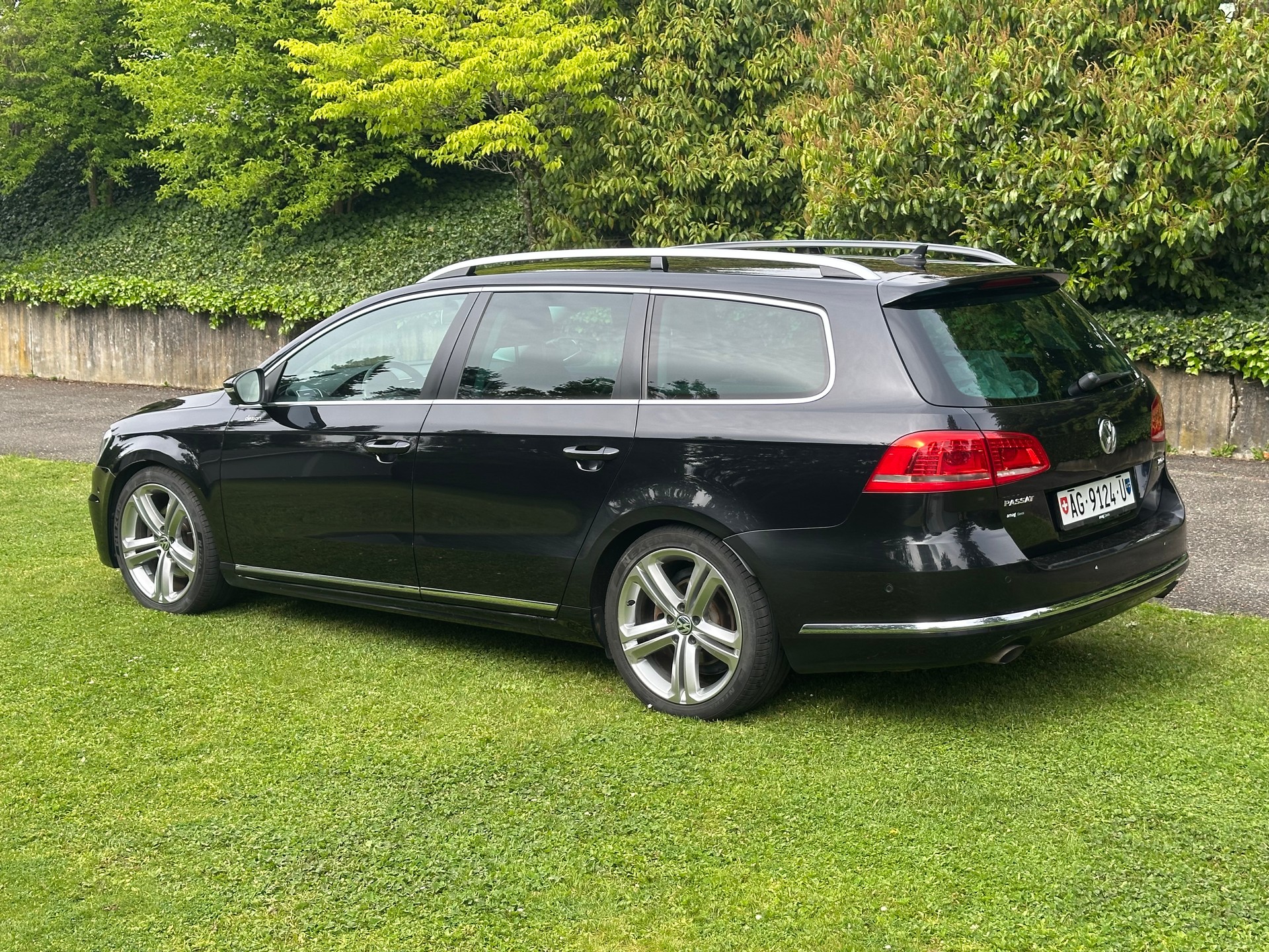 VW Passat Variant 2.0 TDI BMT Design 4M DSG-image-6