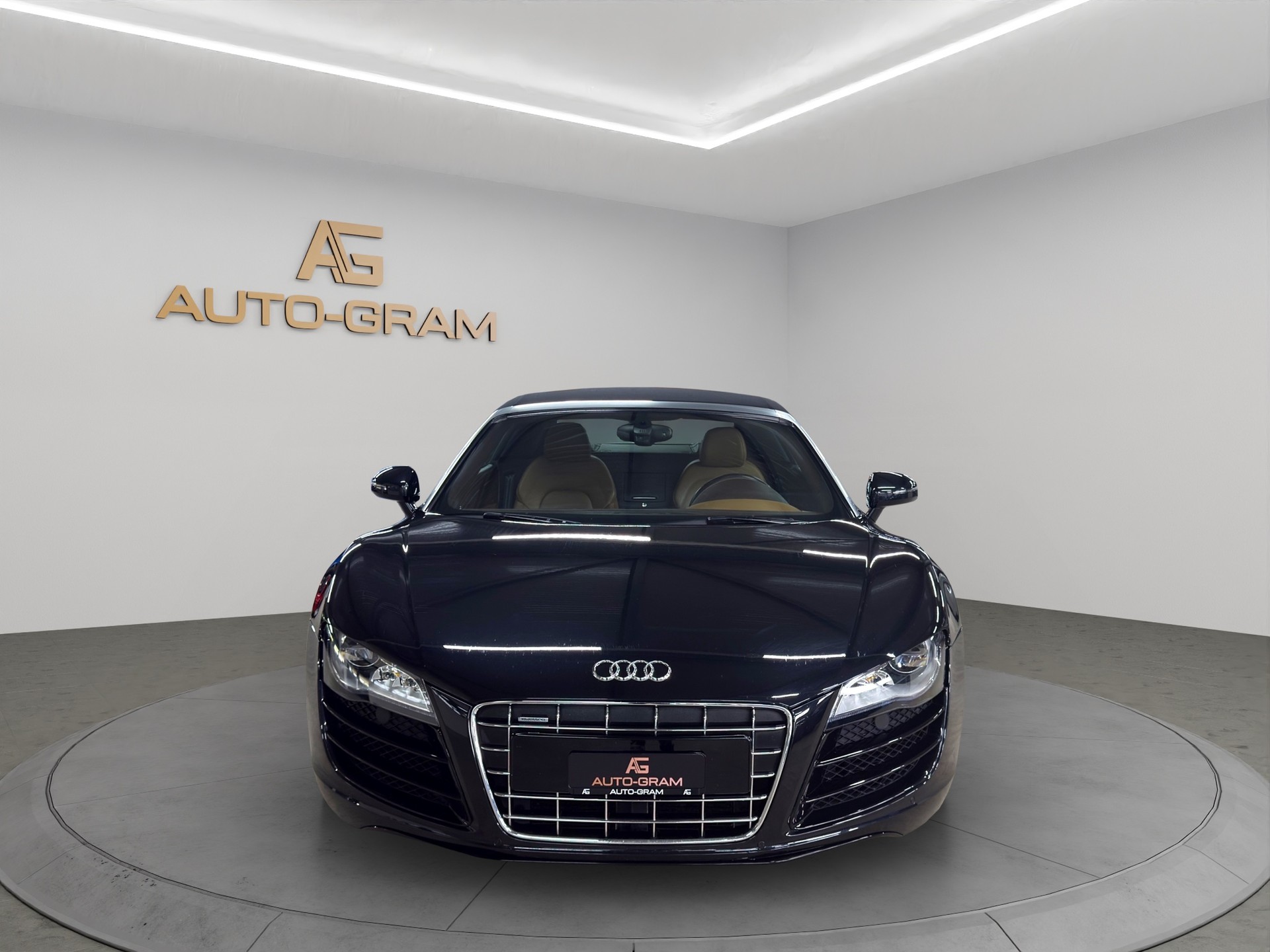 AUDI R8 Spyder 5.2 R-Tronic-image-7