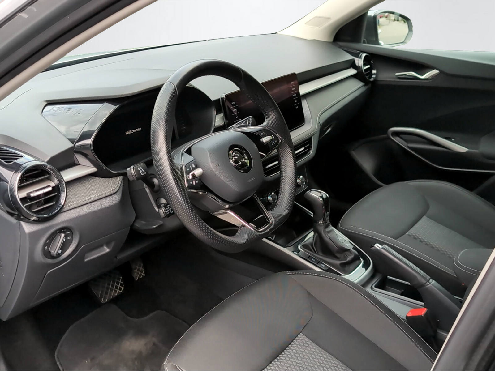 SKODA Fabia 1.5 TSI Style DSG-image-5
