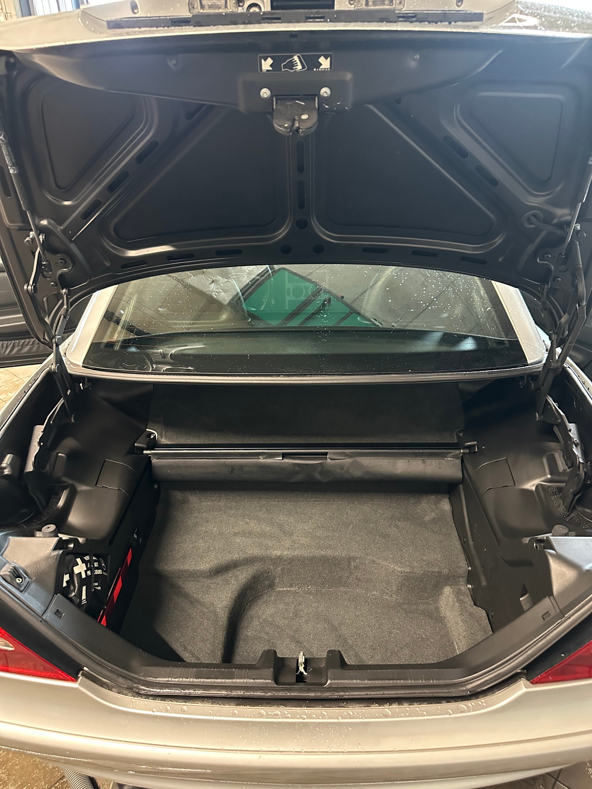 MERCEDES-BENZ SLK 230 Kompressor Special Edition-image-14