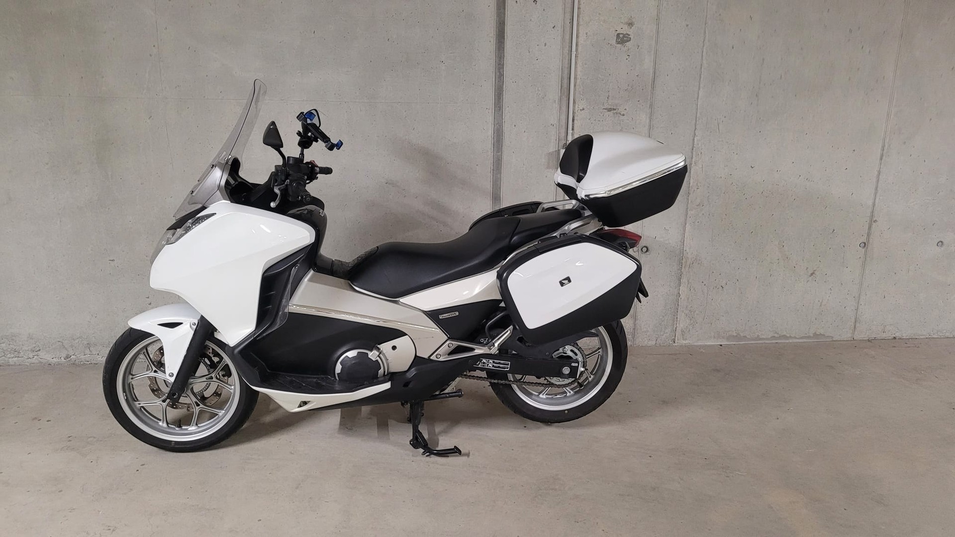 HONDA NC 700 D Integra ABS-image-3