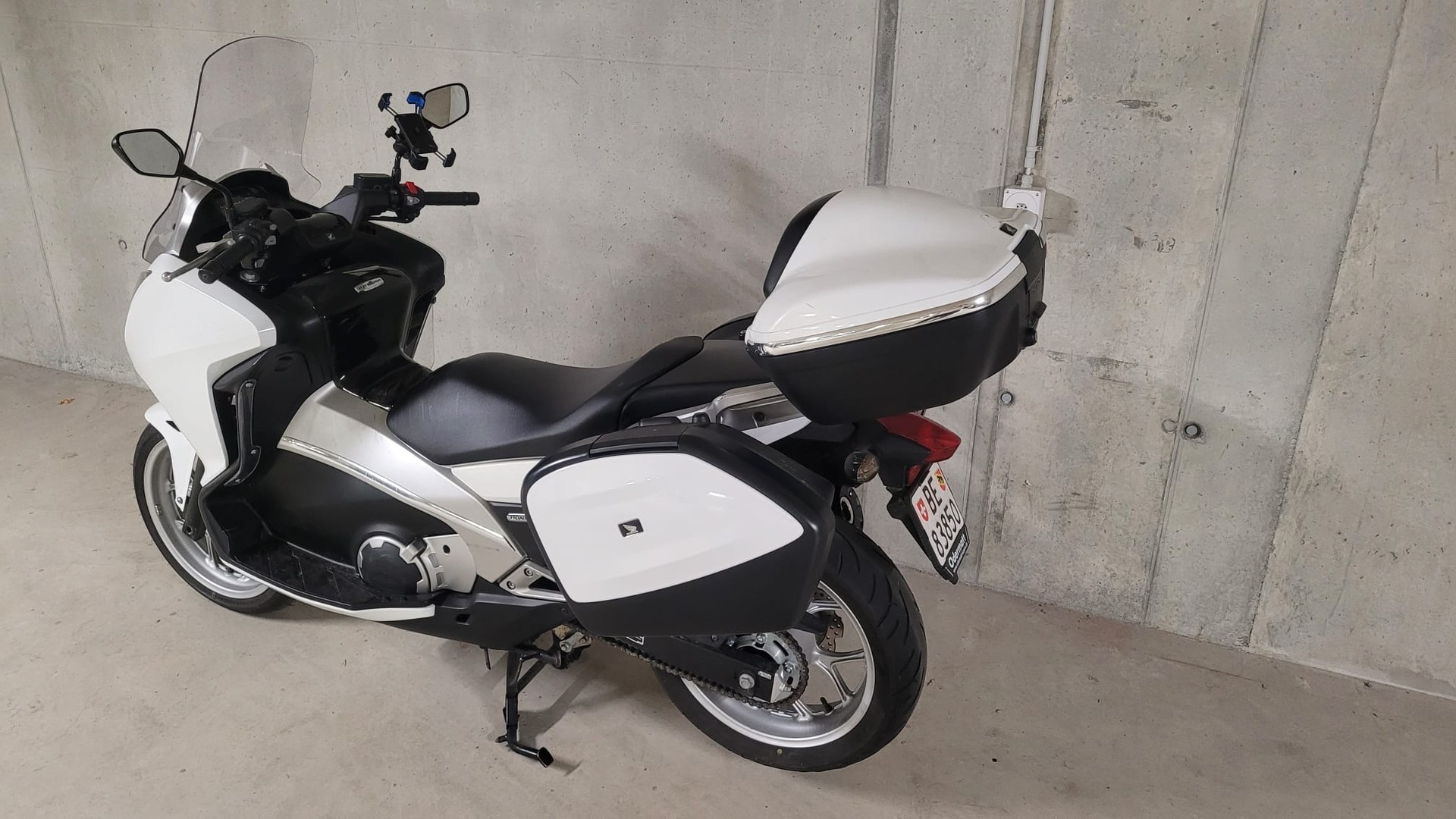 HONDA NC 700 D Integra ABS-image-1