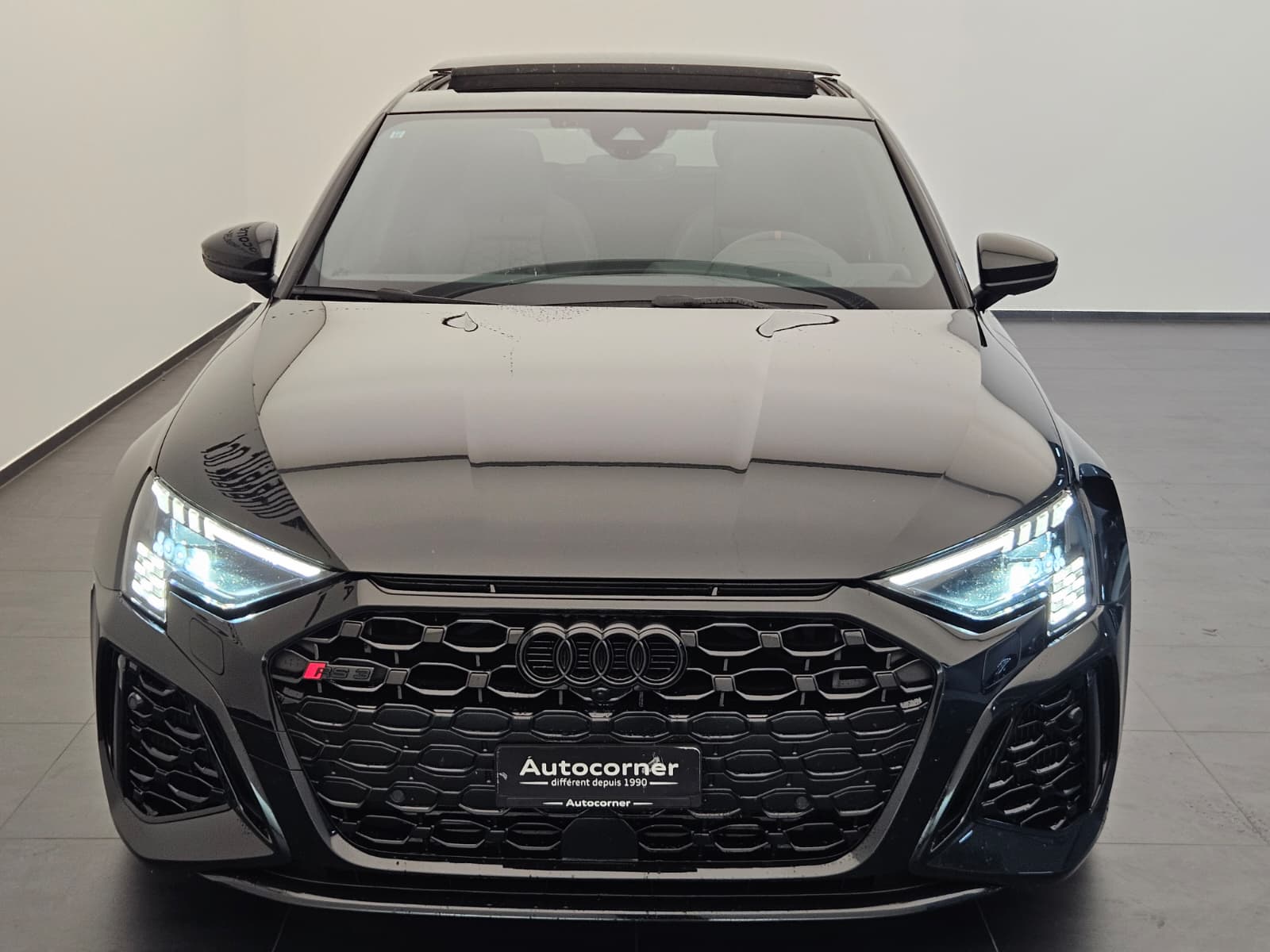 AUDI RS3 Sportback 2.5 TSI quattro S-tronic-showroom-element-3