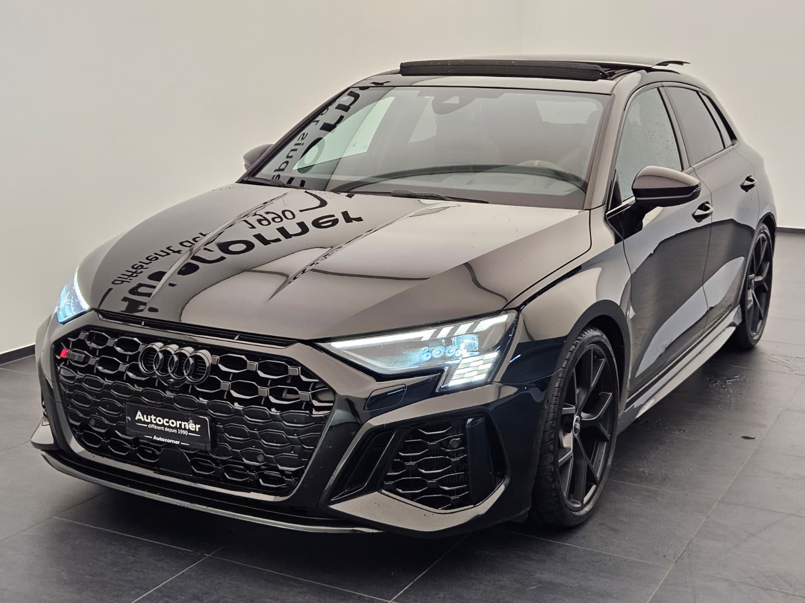 AUDI RS3 Sportback 2.5 TSI quattro S-tronic-showroom-element-2