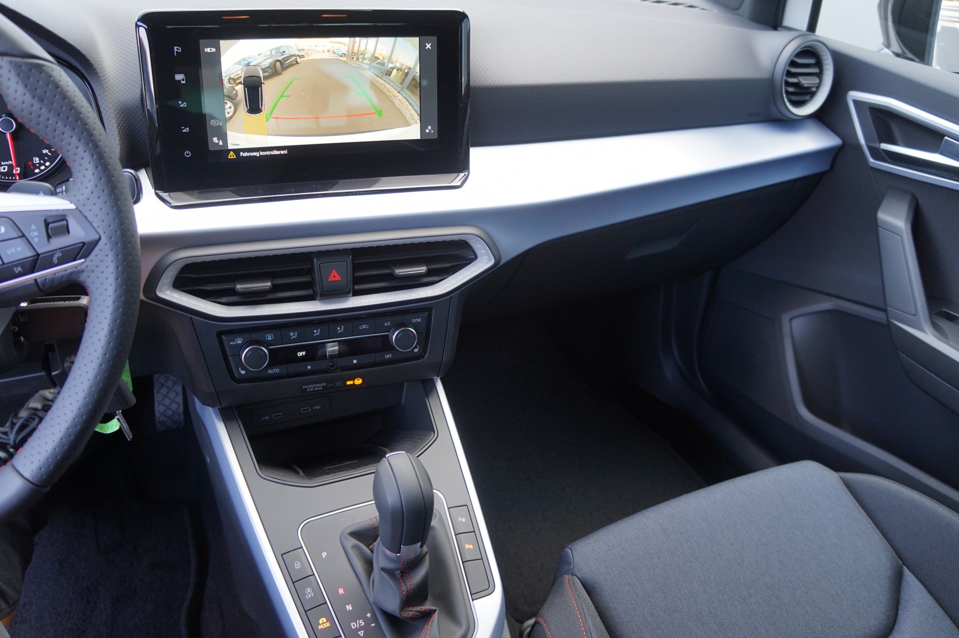 SEAT Arona 1.0 TSI Eco FR DSG-image-12