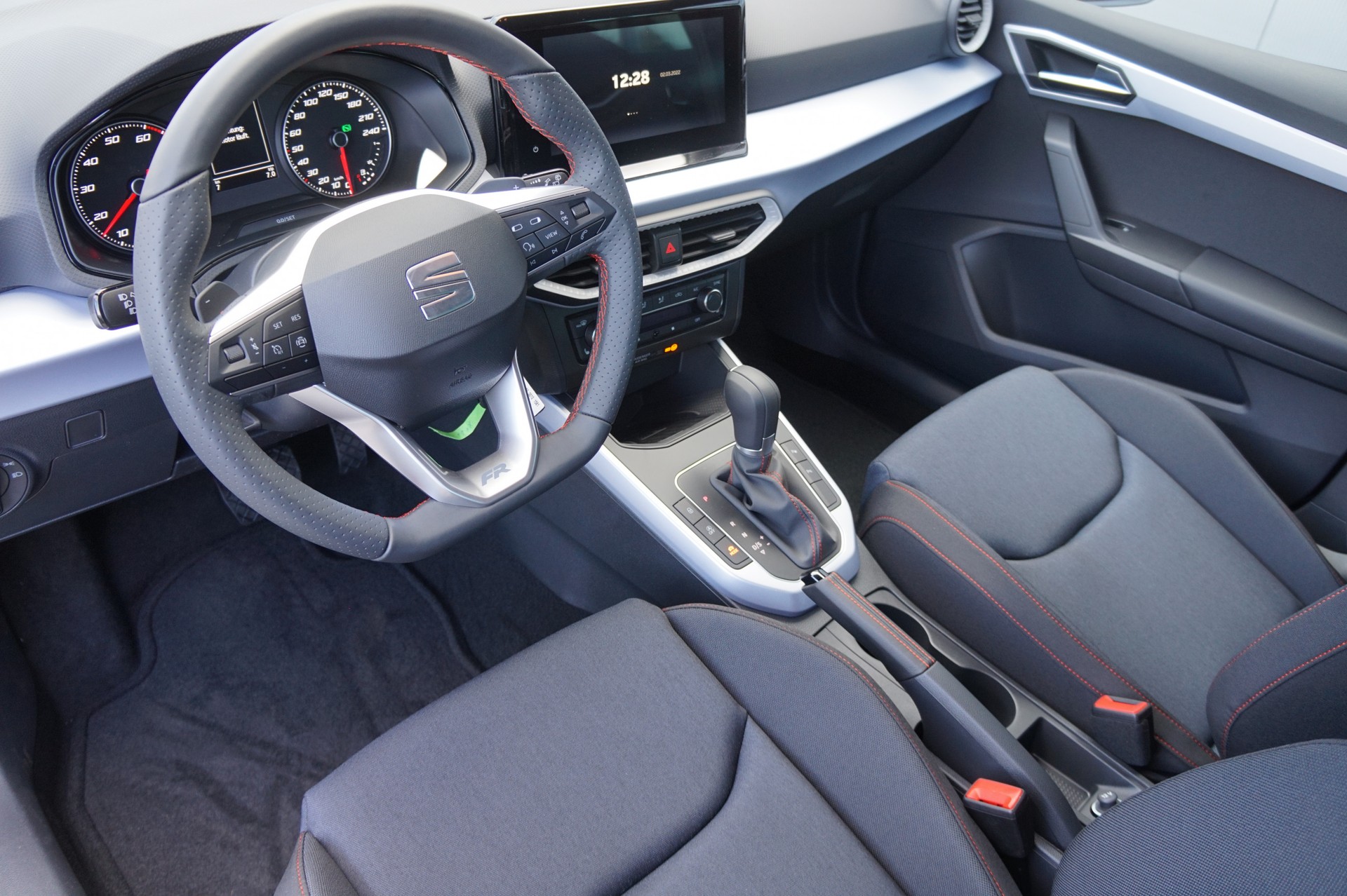 SEAT Arona 1.0 TSI Eco FR DSG-image-5