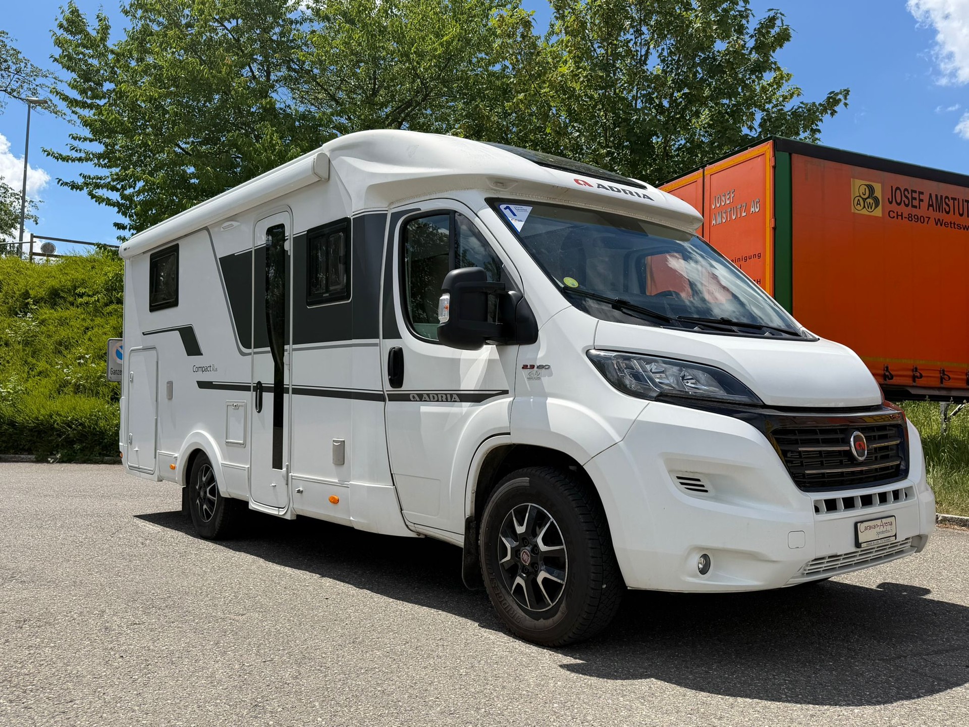 ADRIA Adria Compact Plus DL – 160 PS Automat | Längsbetten | 24M Garantie | Face-to-Face-image-8