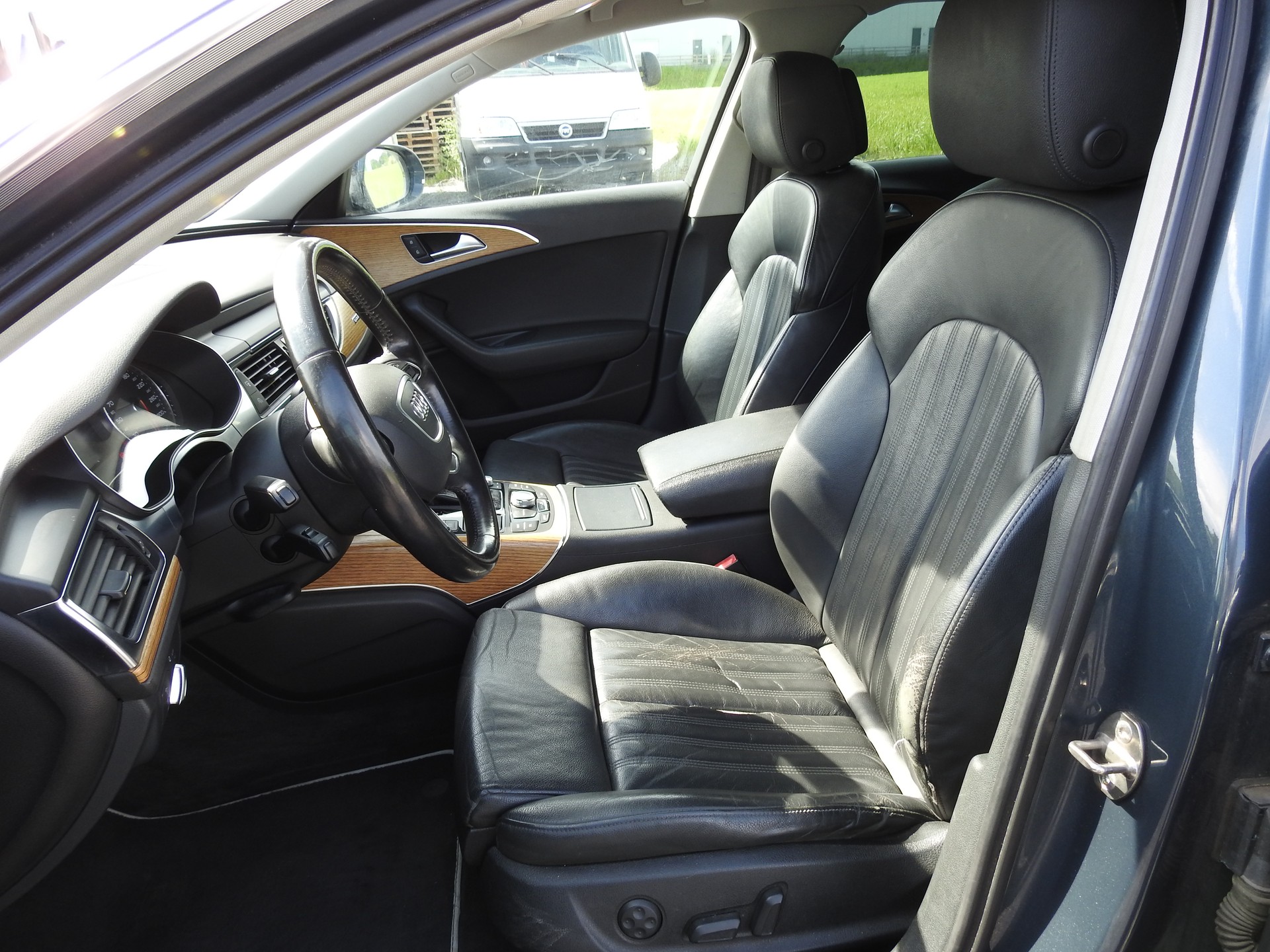 AUDI A6 Avant 3.0 TDI V6 quattro S-tronic-image-13