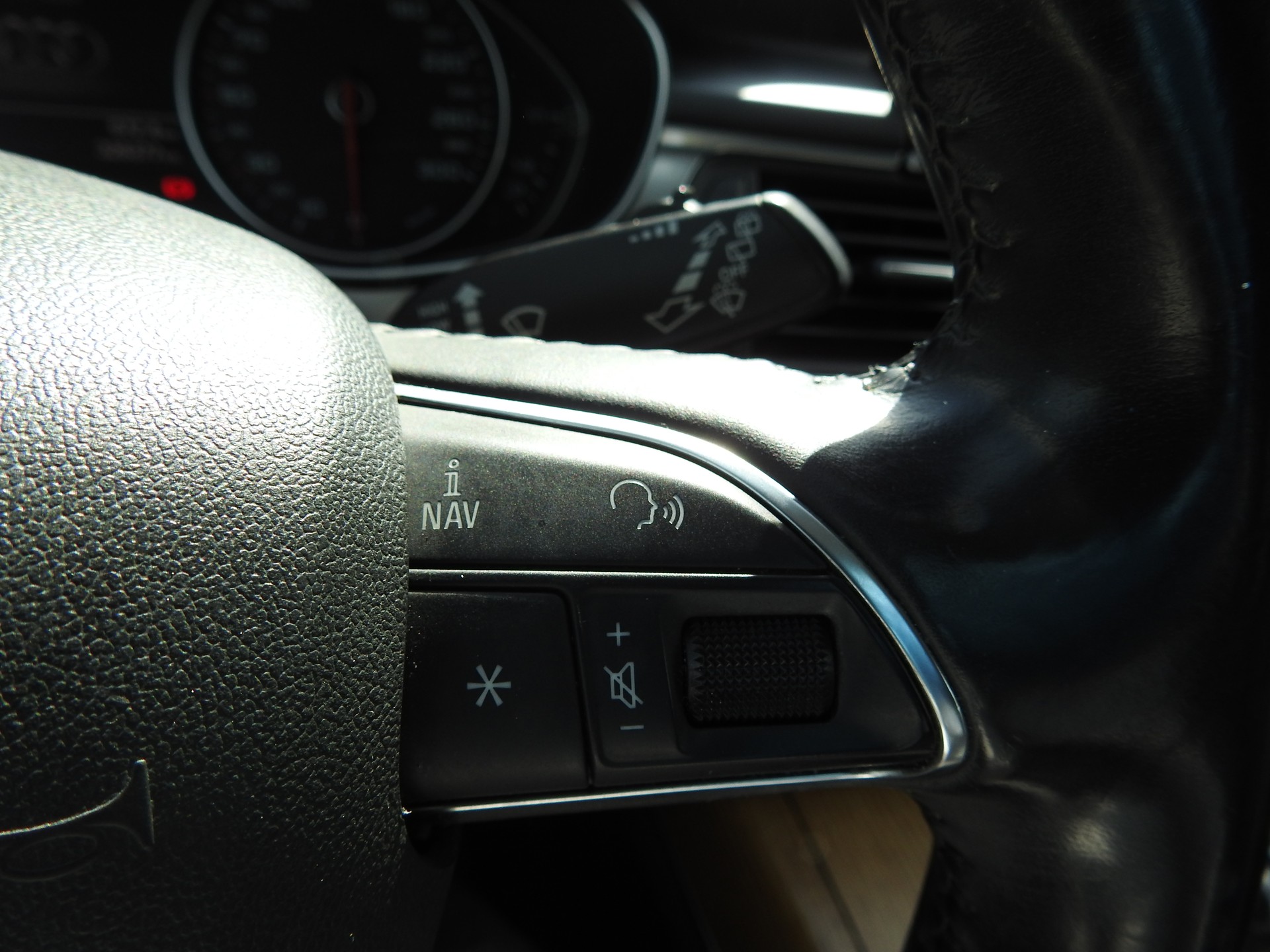 AUDI A6 Avant 3.0 TDI V6 quattro S-tronic-image-26