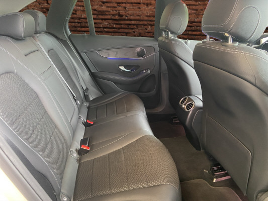 MERCEDES-BENZ GLC 300 e 4Matic-image-11