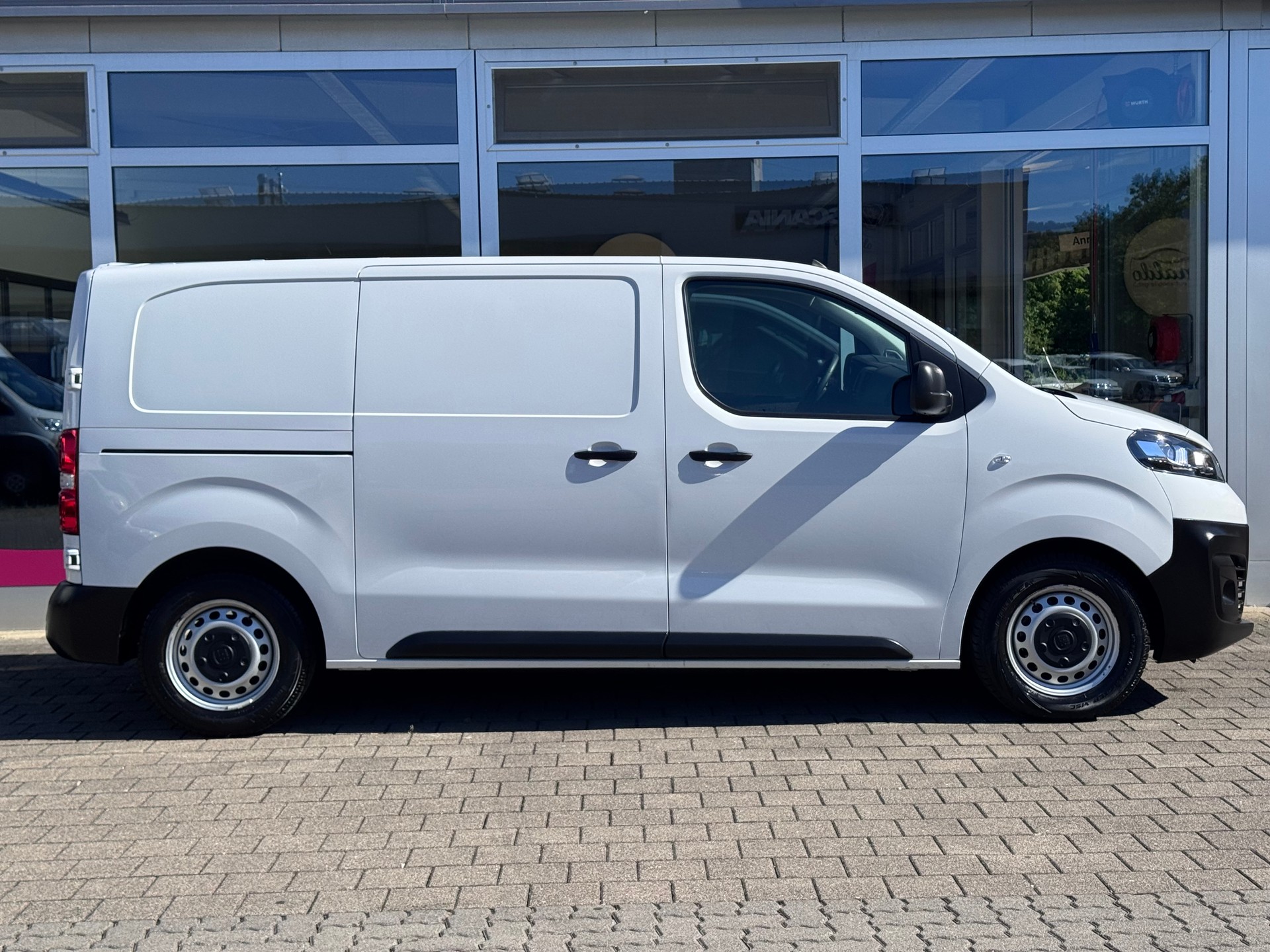 FIAT Scudo 1.5 MJ L2+1033 kg Nutzlast+3 Plätzer+Schiebetüre rechts+Flügeltüren 180°+NAVI+Rückfahrkamera+Tempomat+-showroom-element-1