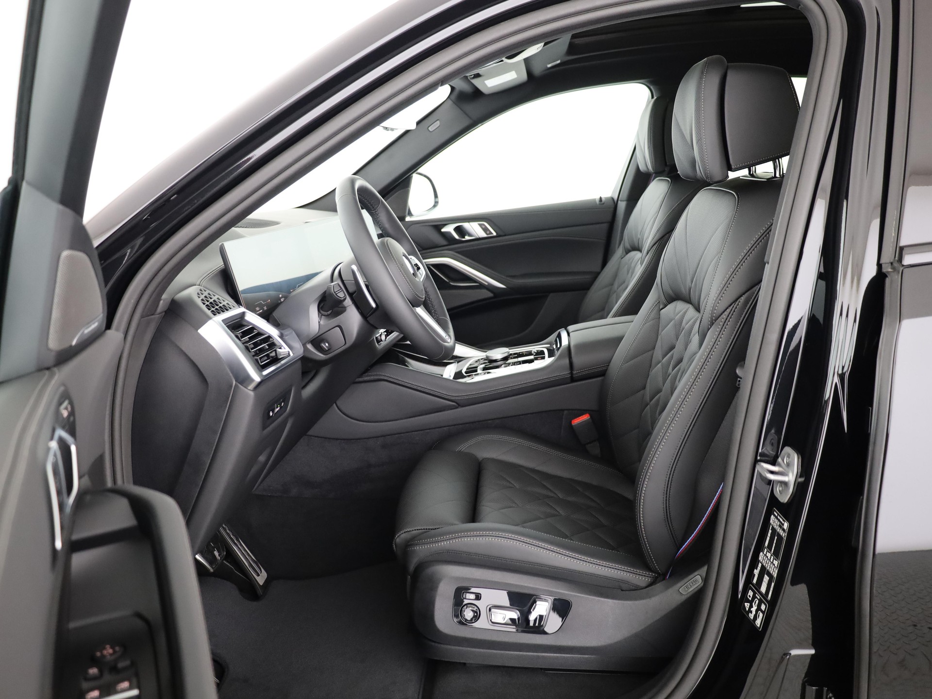 BMW X6 40d xDrive-showroom-element-3