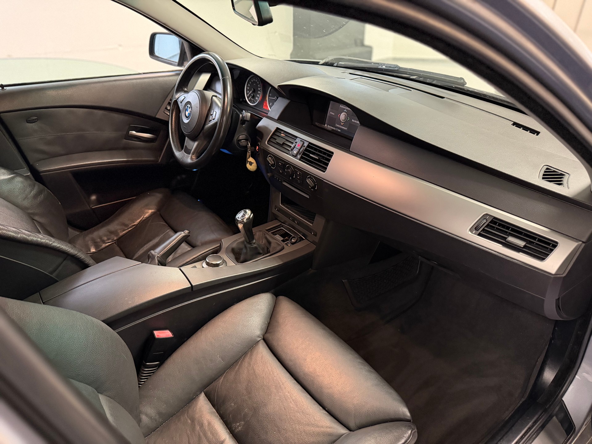 BMW 530xd Touring-image-4